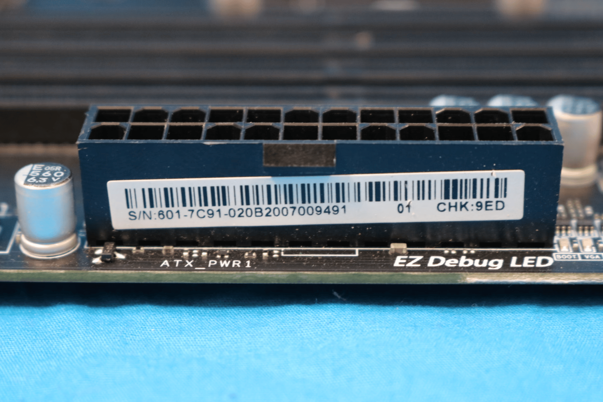 *DAMAGED* MSI MPG B550 Gaming Edge WIFI AMD Socket AM4 DDR4 ATX Desktop Motherboard
