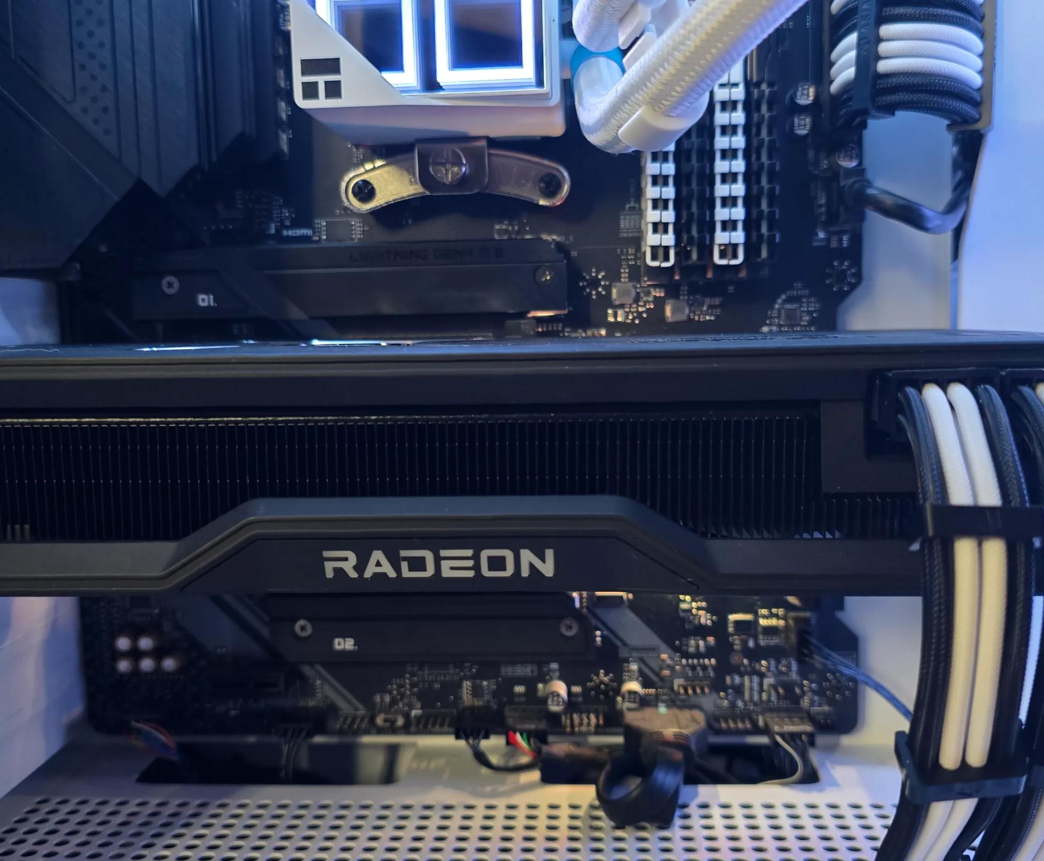 1440P BEAST 6800 XT / RYZEN 7 5800 X / 32 GB RAM / 1 TB SSD / WIFI