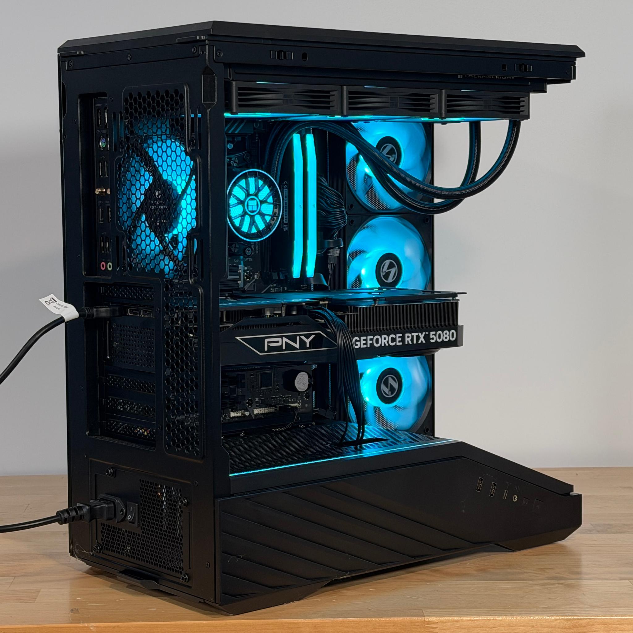 GeForce RTX 5080 - Ryzen 7 9800X3D Gaming PC