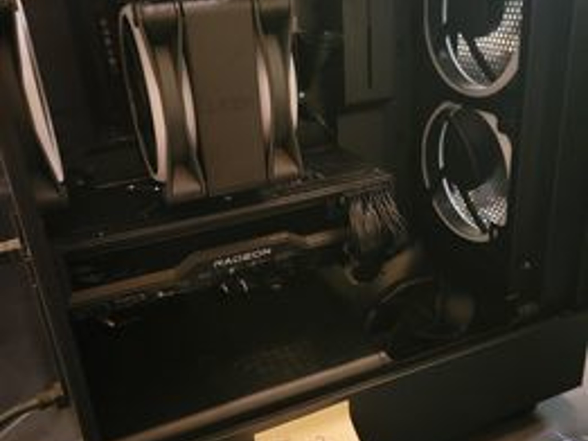 NZXT / AMD - Ryzen 7 5700X, 6800XT Midnight Dark Edition