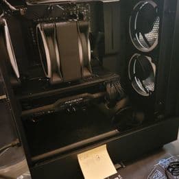 NZXT / AMD - Ryzen 7 5700X, 6800XT Midnight Dark Edition
