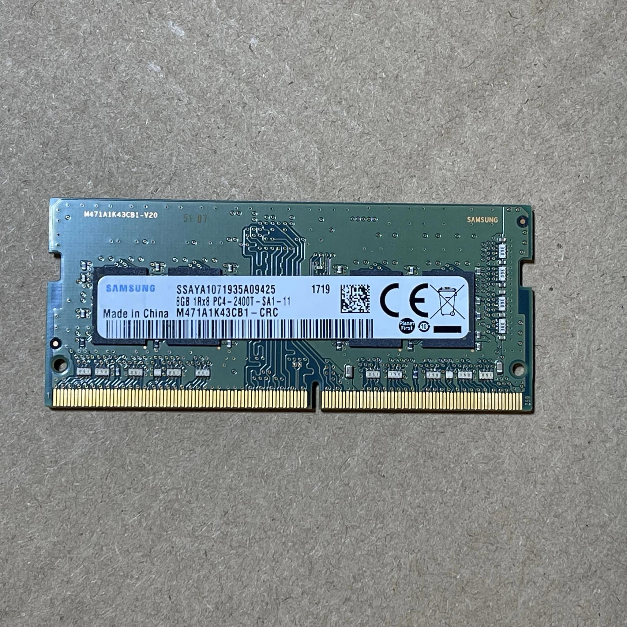 SAMSUNG M471A1K43CB1-CRC 8GB DDR4 2400 SO-DIMM