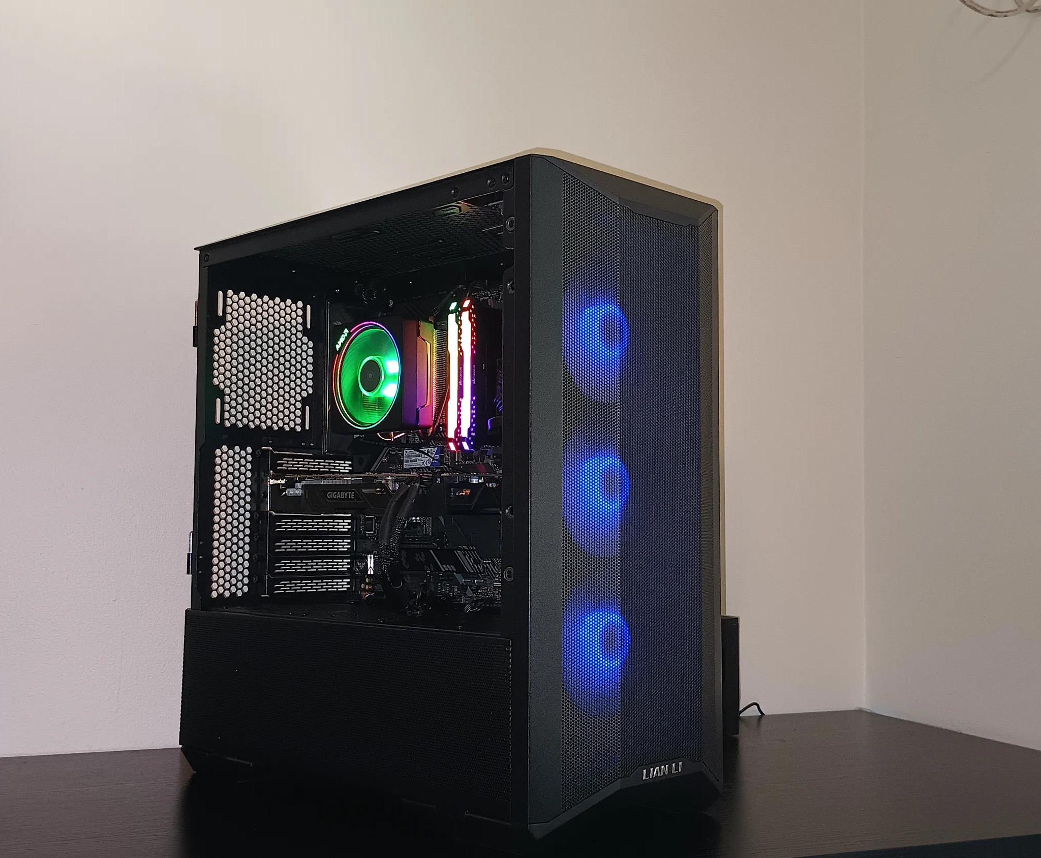Summer Sale! Beginner's Dream Gaming PC! | R7 3700X | GTX 1070 8G | 16GB DDR4 RAM |