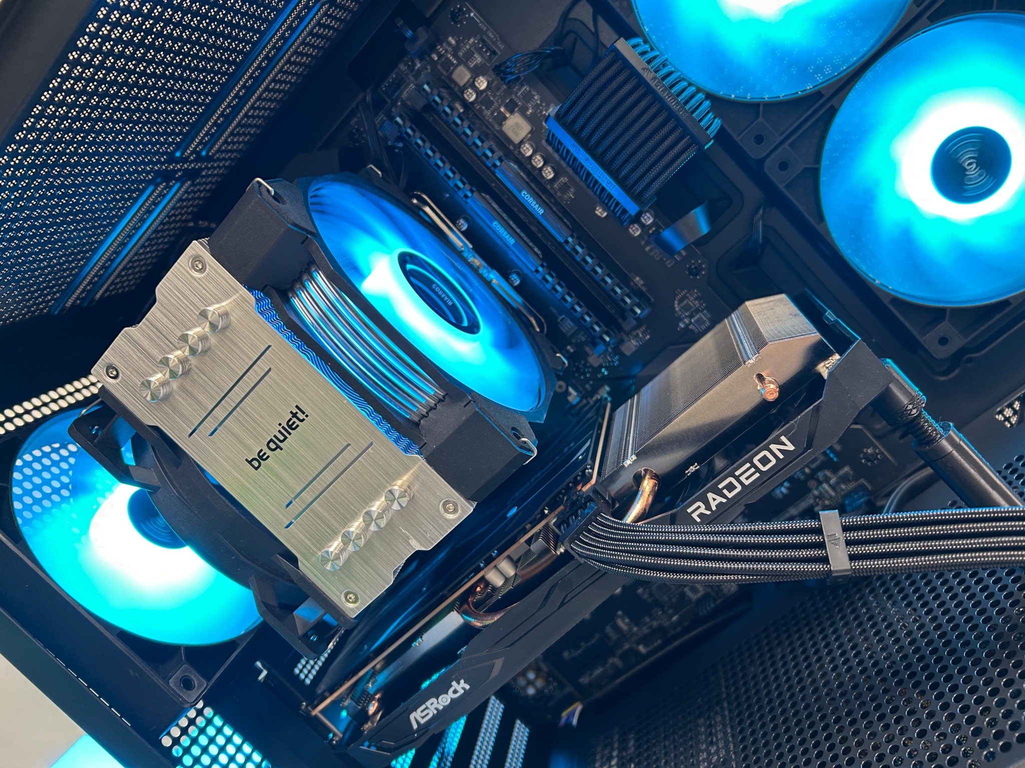 🎮 "Storm Ray RX6600" – Smooth 1080p Gaming in Style! 🌩️🖥️