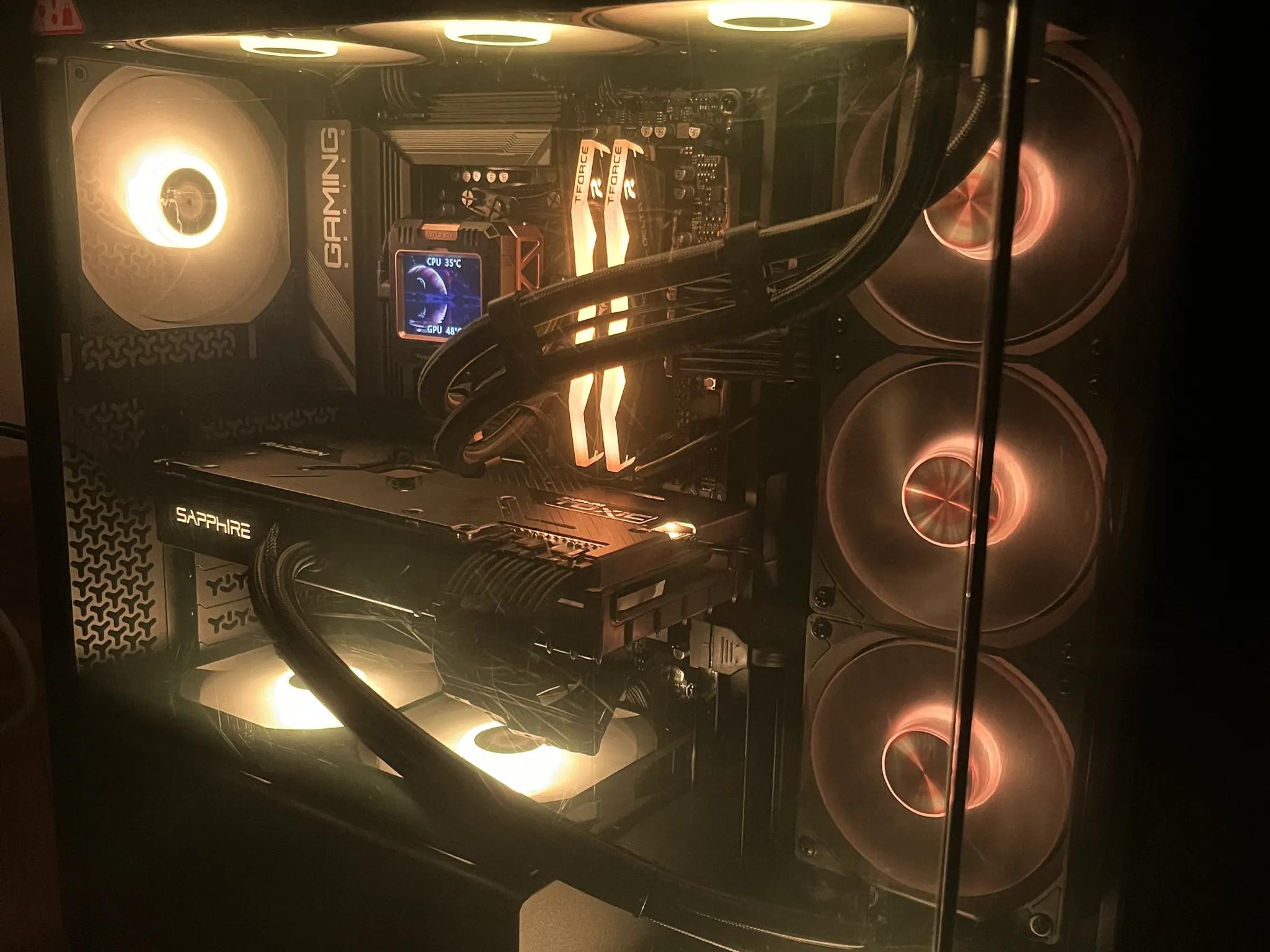 RX 6900 XT Toxic LE, Liquid Cooled | Ryzen 5 7600 | 32GB DDR5 | 2 TB