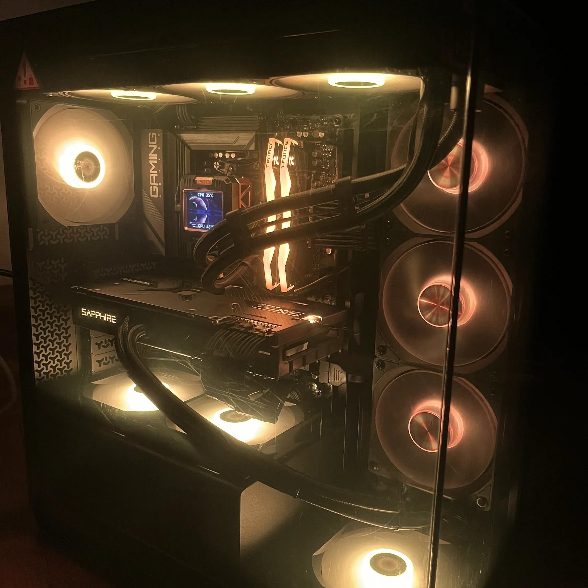 RX 6900 XT Toxic LE, Liquid Cooled | Ryzen 5 7600 | 32GB DDR5 | 2 TB