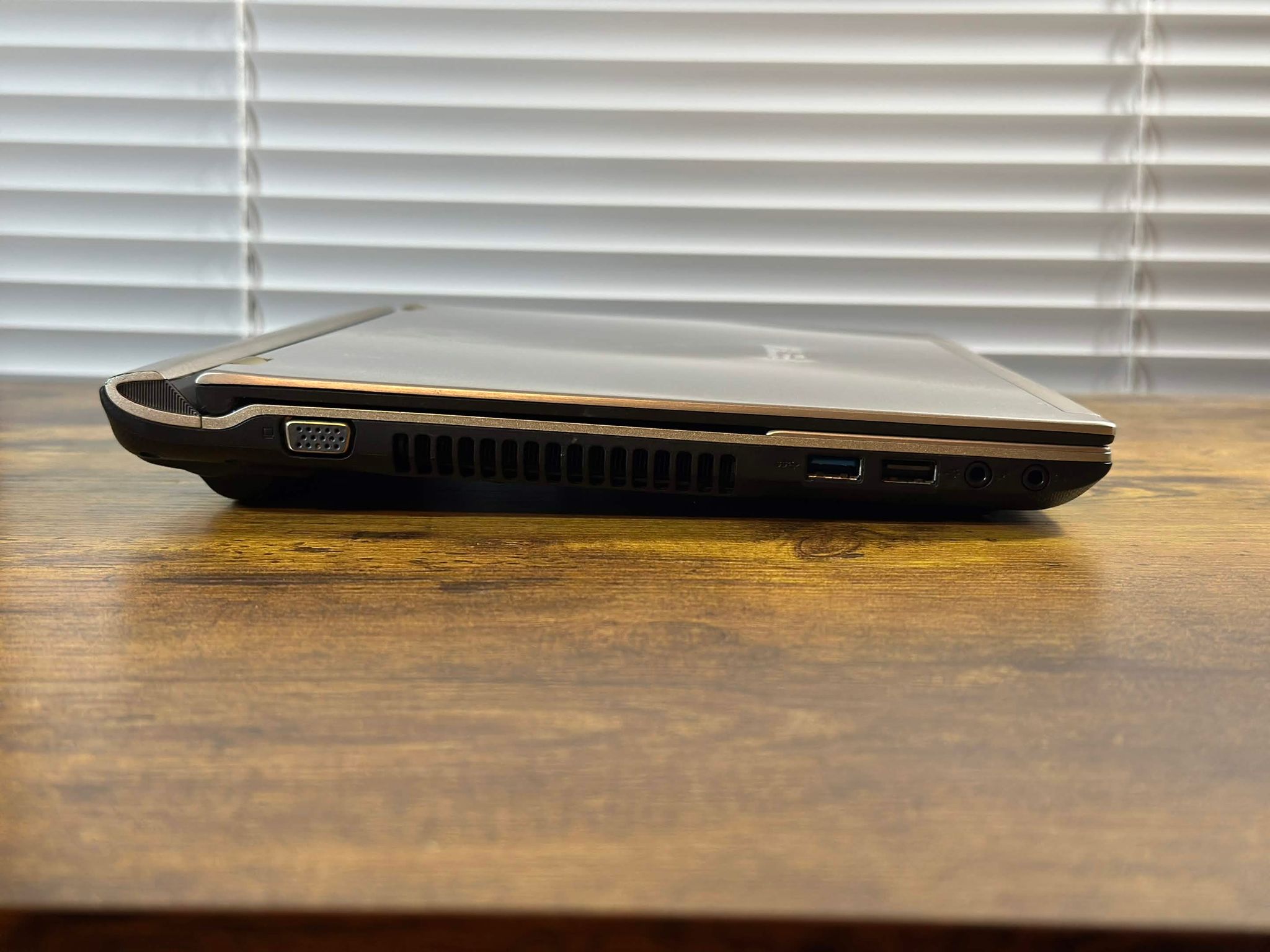 Asus U46E | Intel i7 2640M | 8GB DDR3 | 120GB SSD | Intel HD Graphics | Windows 11 | 14" Laptop