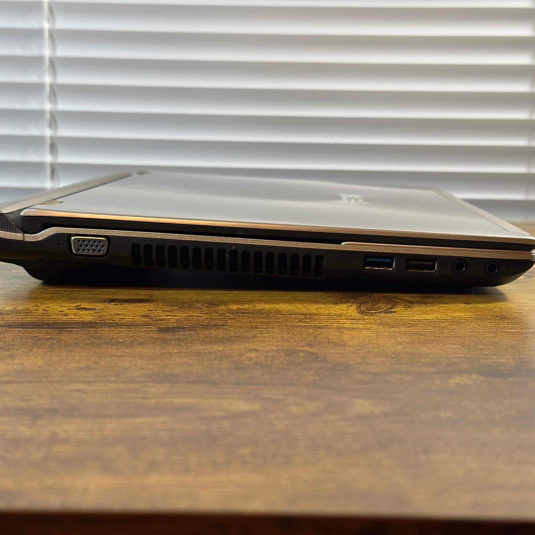 Asus U46E | Intel i7 2640M | 8GB DDR3 | 120GB SSD | Intel HD Graphics | Windows 11 | 14" Laptop