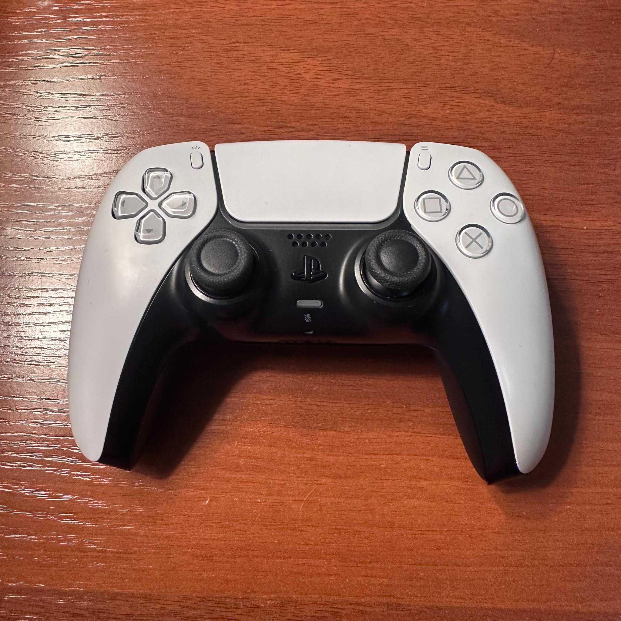 Customized PS5 Controller with Hall Effect Joysticks