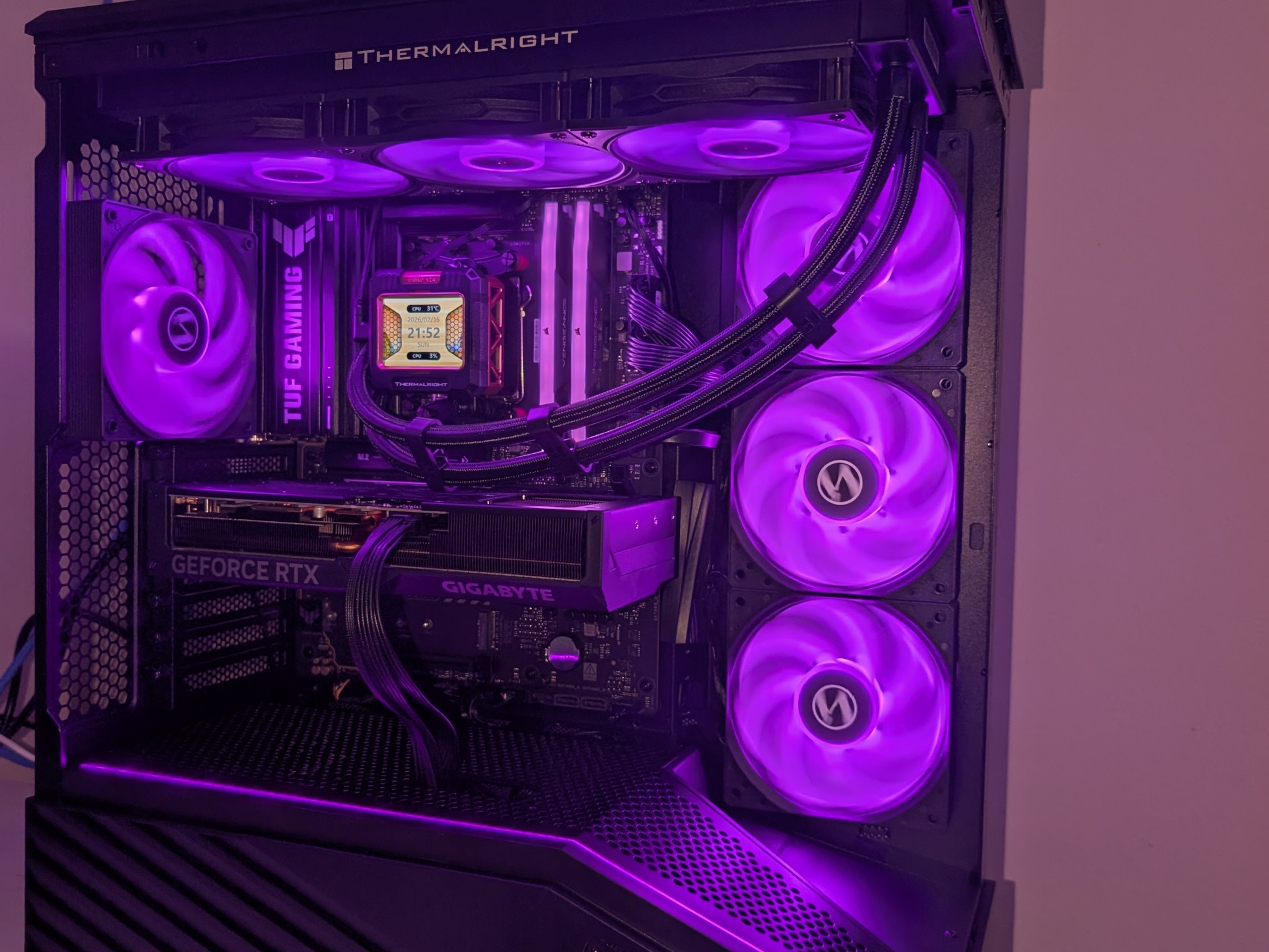 New Gaming PC! Ryzen 5 9600x / 4070 Ti / 32gb ddr5 6000mhz / 1tb ssd