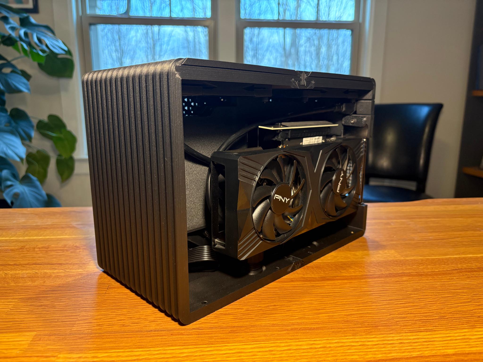 The UCBC – Ultra Compact Backpack Computer (Custom Carbon Fiber Case) | RTX 4060 Ti | 64GB RAM