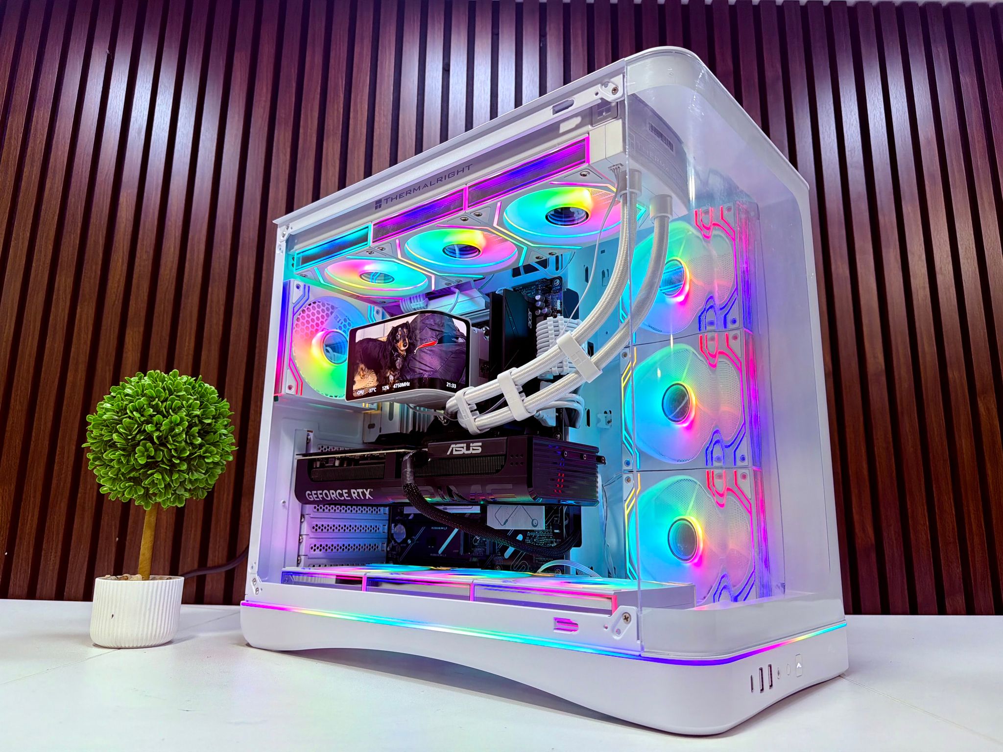 RTX 5090 | Ryzen 9800X3D | 64GB DDR5 | 2TB M.2 | 1000 Watt Gold PSU | LCD AIO