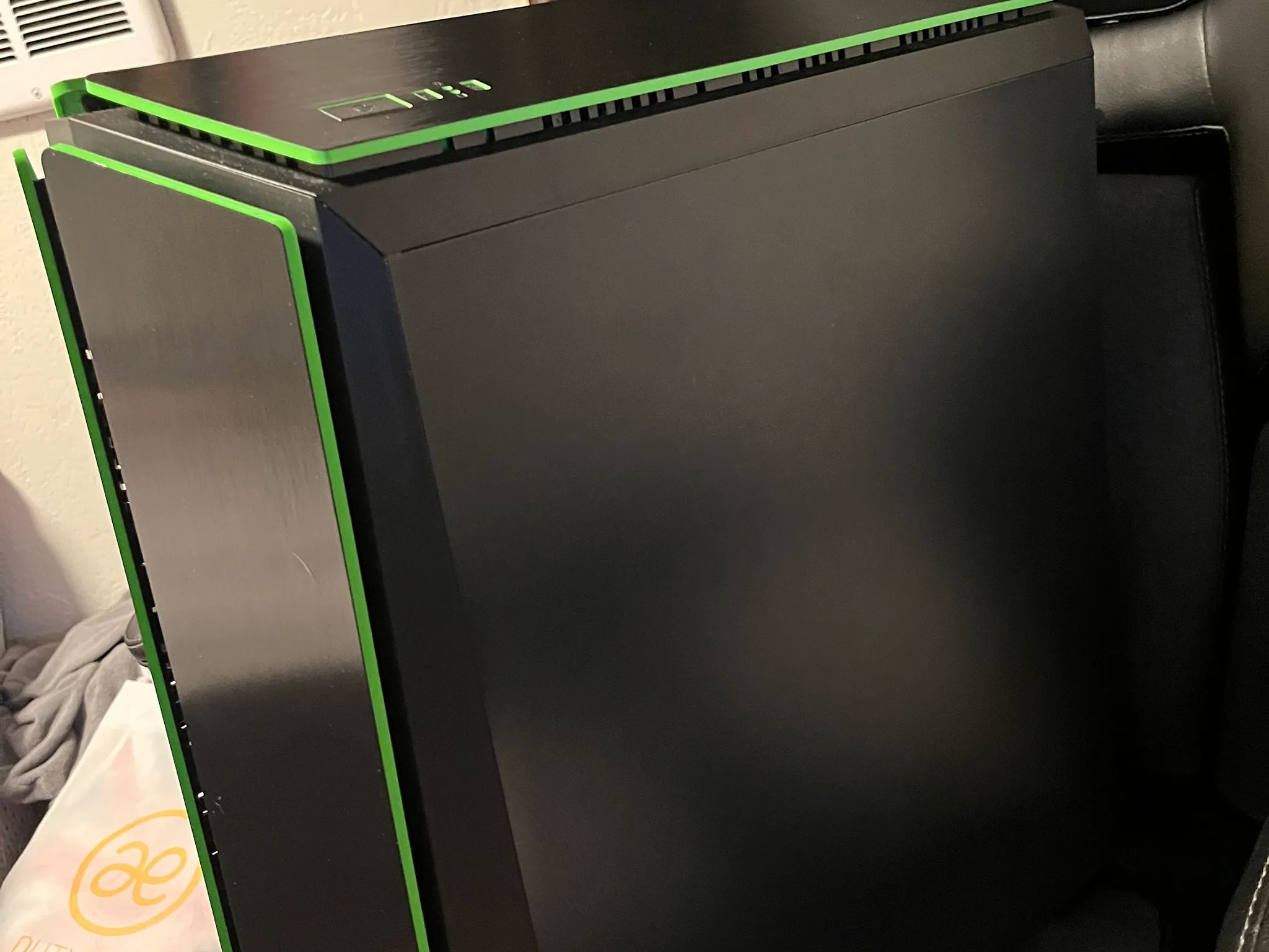 Gaming PC MSI GTX 1080 Intel i7 8700k Black and Green Full Tower 