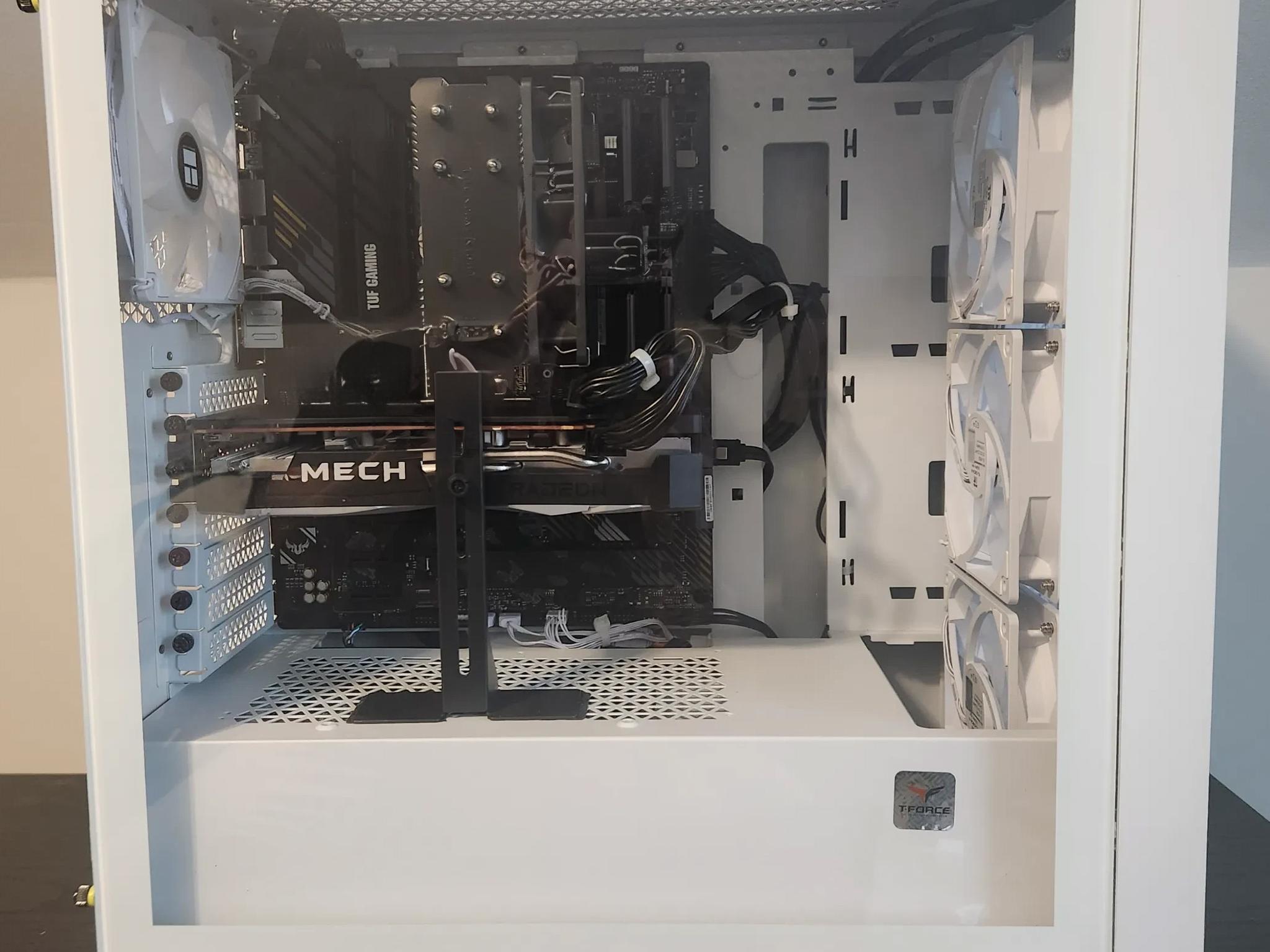 Great 1080p Gaming Driven by Ryzen and Radeon RX6600!