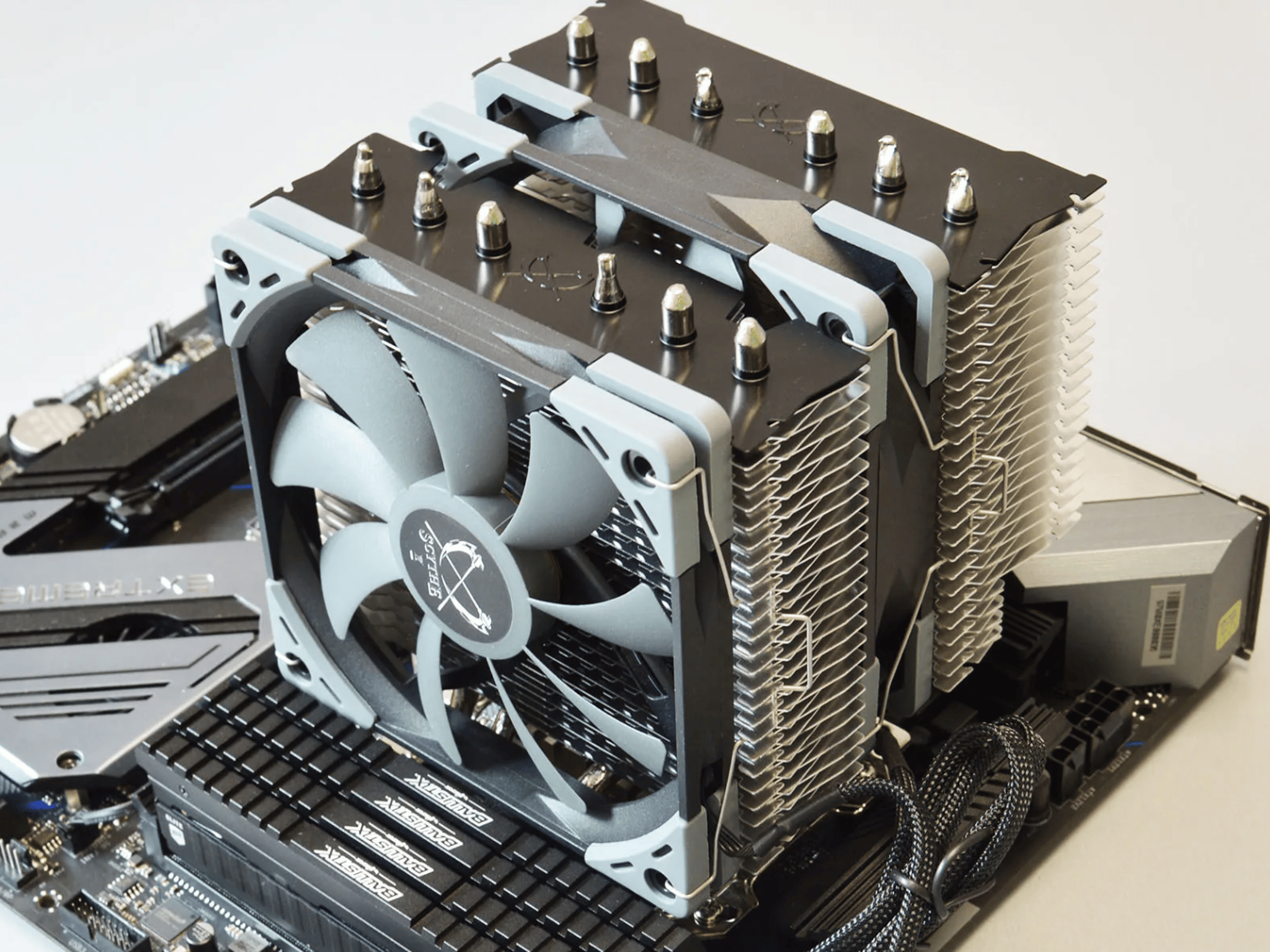 Scythe FUMA 2 (Rev.B) CPU Air Cooler, Dual Heatsink Towers and 2 x 120mm Fans, Black Top Cover