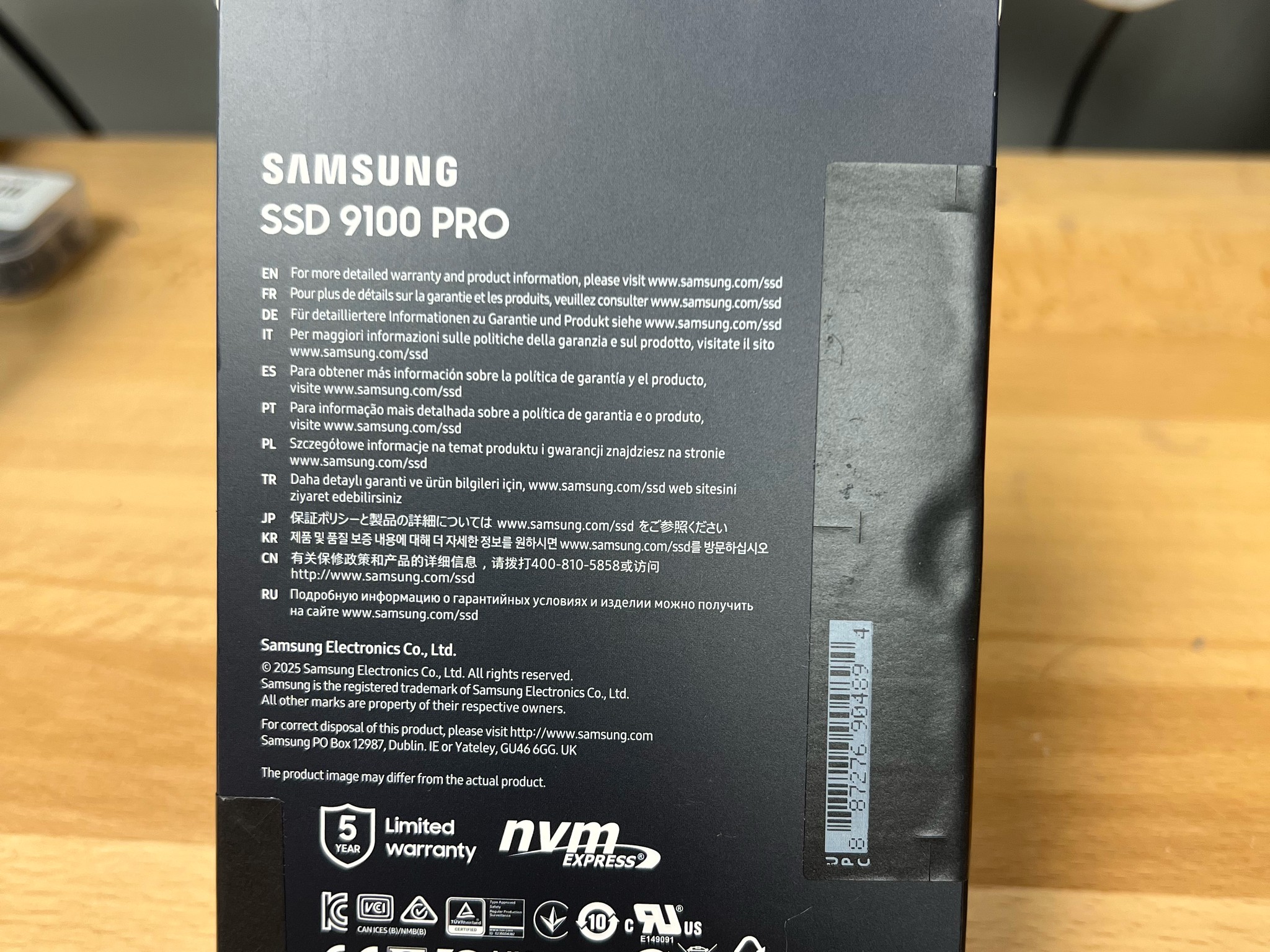 Samsung - 9100 PRO 4TB Internal SSD PCIe Gen 5x4 NVMe, Speeds Up to 14800 MB/s