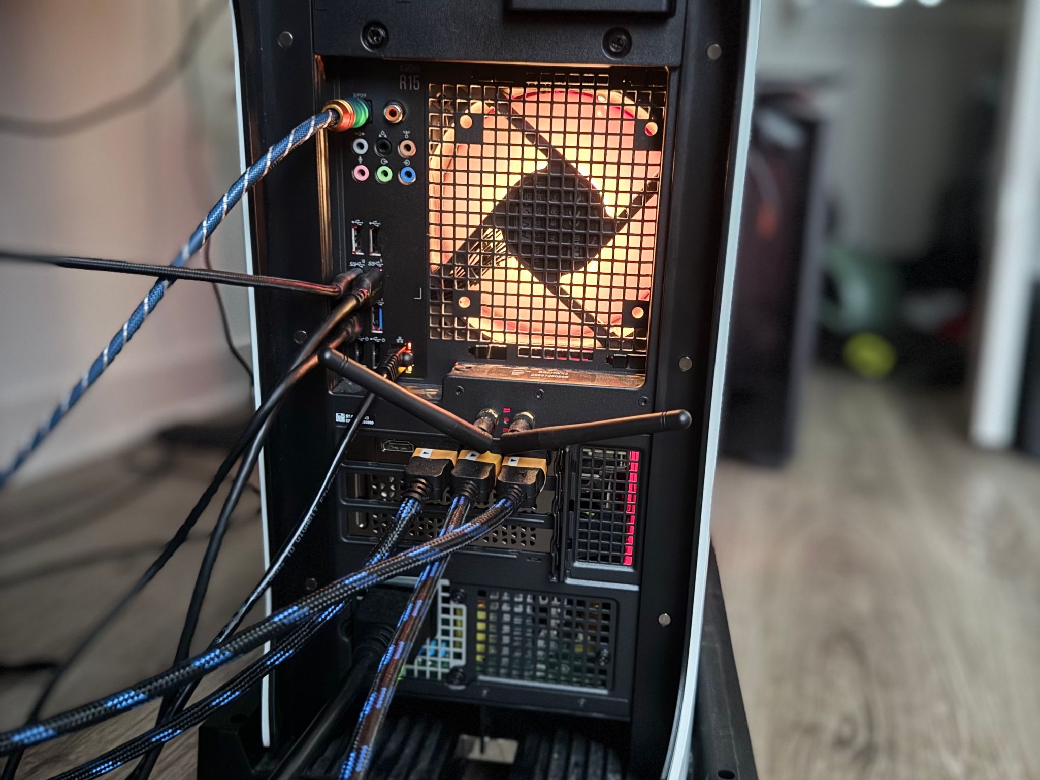 GeForce RTX 4090 Alienware R15 Gaming PC - Core i9-13900KF