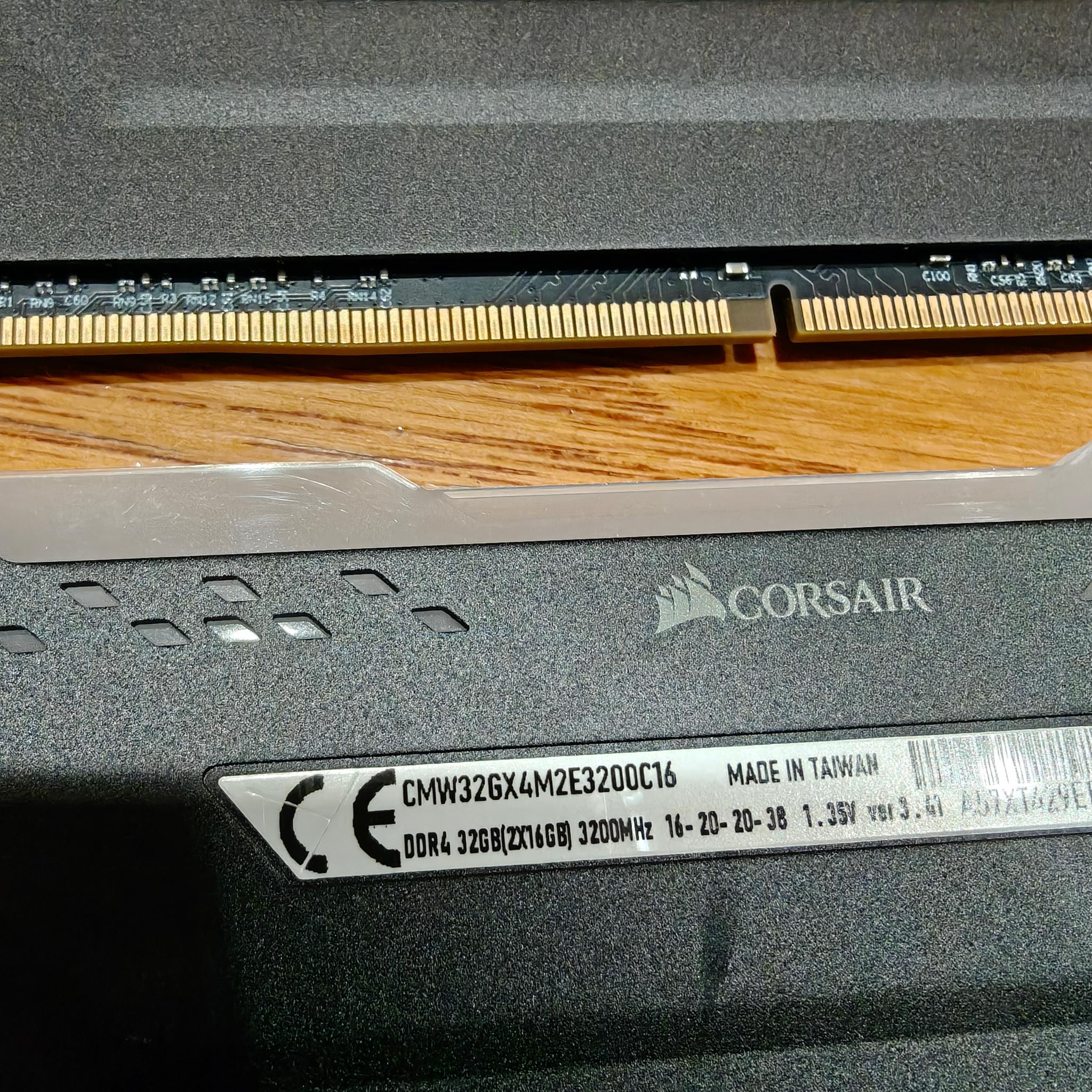 Corsair Vengeance RGB PRO 32GB KIT (2x16) DDR4 3200MHz