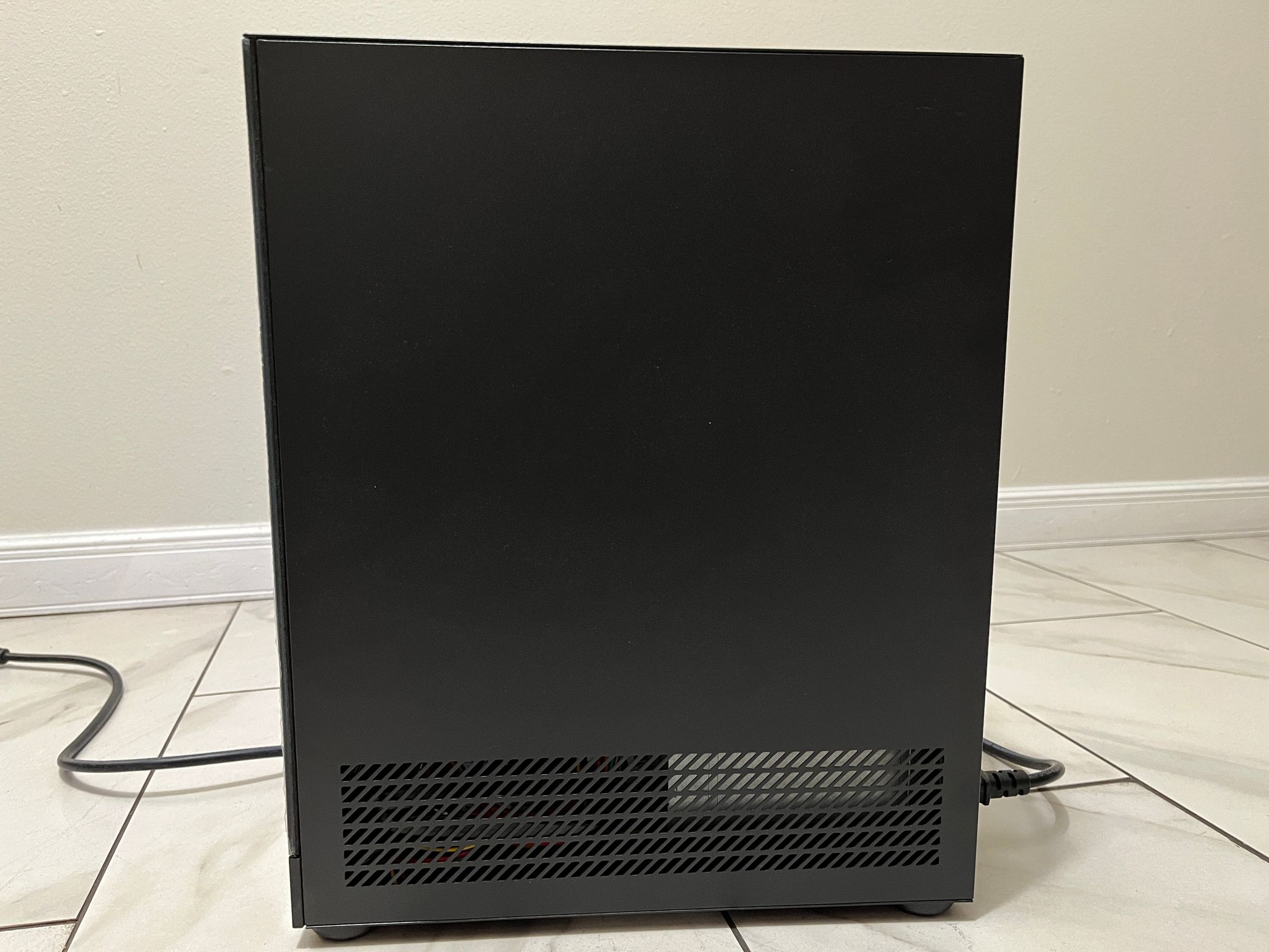 Super Budget Gaming PC - Intel i5-4460, NVIDIA 3GB GPU, 12GB RAM, 560GB Storage, w/ Wi-Fi & BT