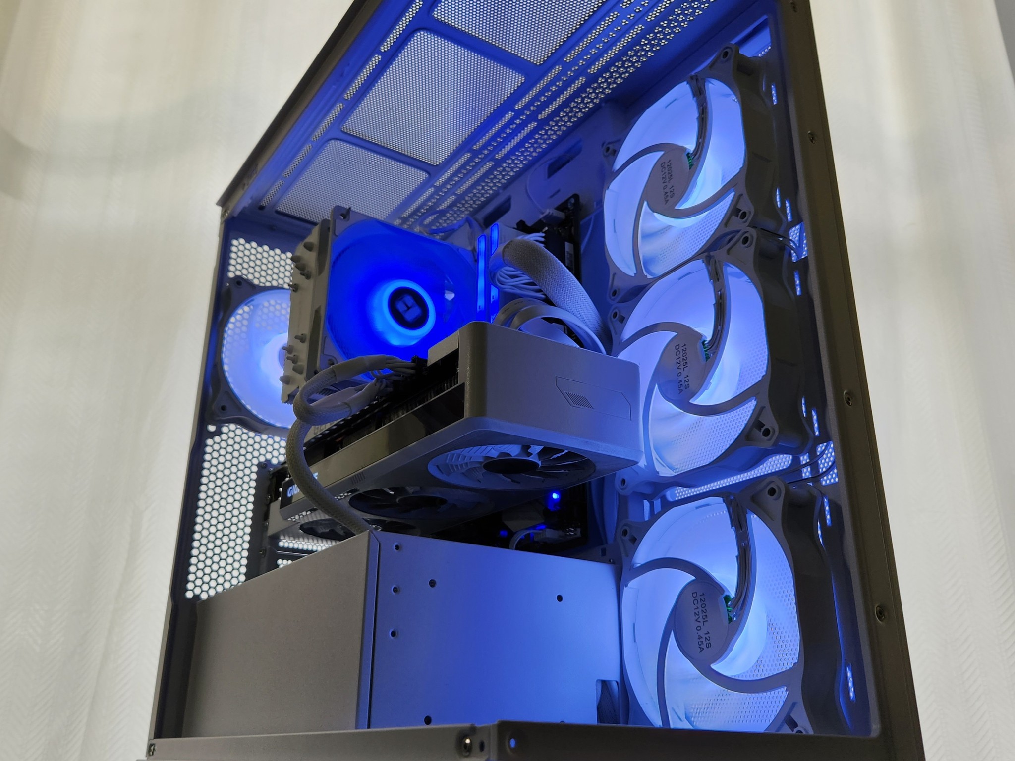 Gorgeous All White 3070 TI/i512600KF Build