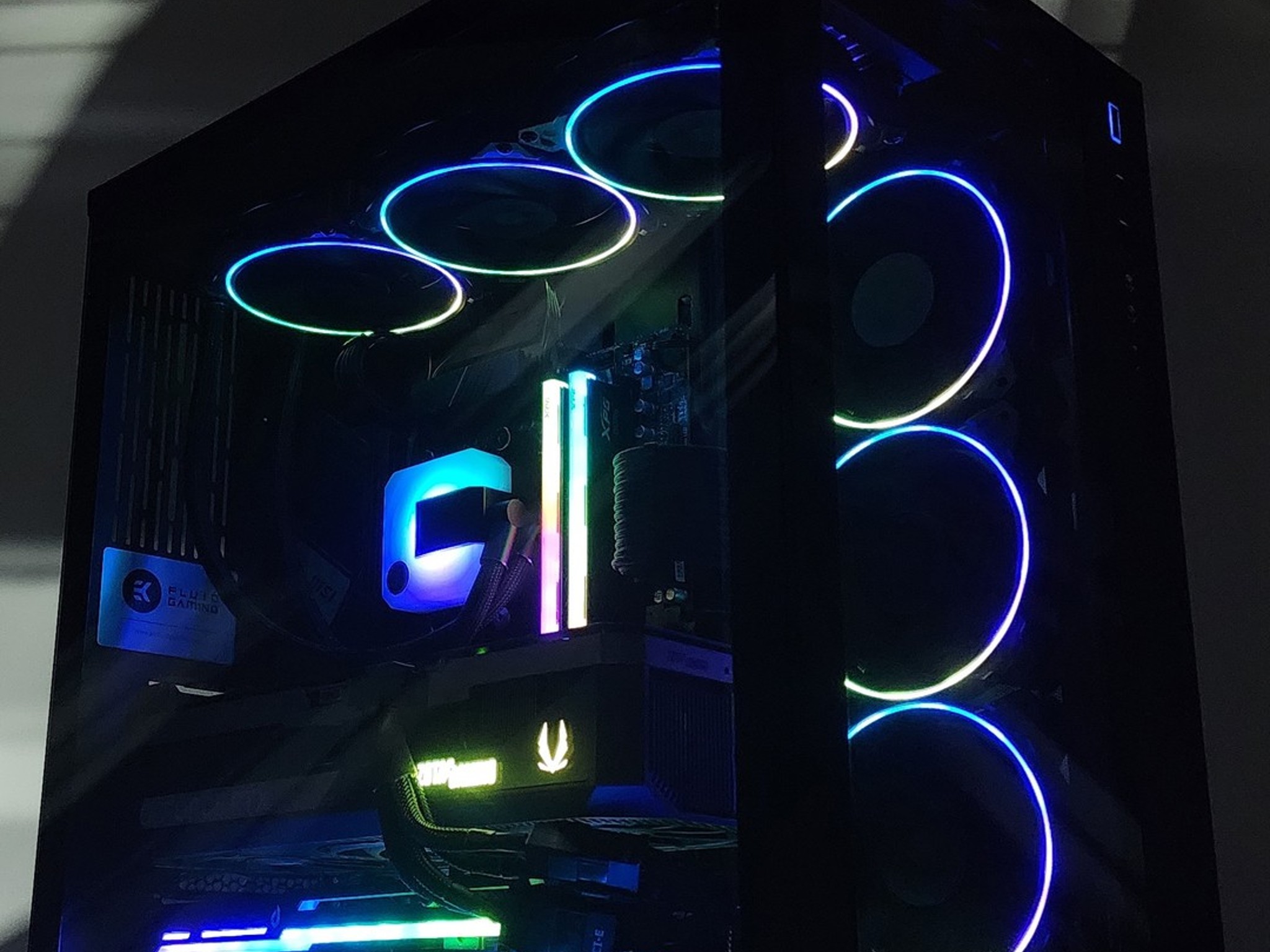 Gaming PC Ryzen 7 9800X3D 32GB RAM 2TB SSD RTX 5080 16GB Windows 11 Computer