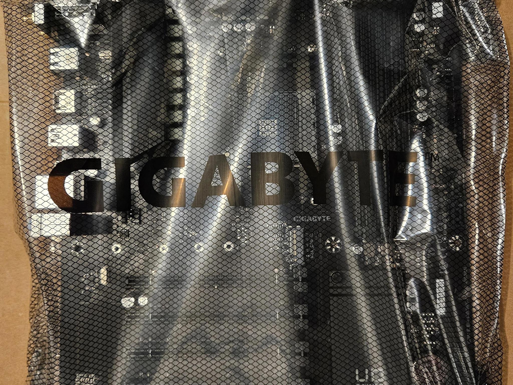 Gigabyte B550 UC AD Wifi AM4 - New