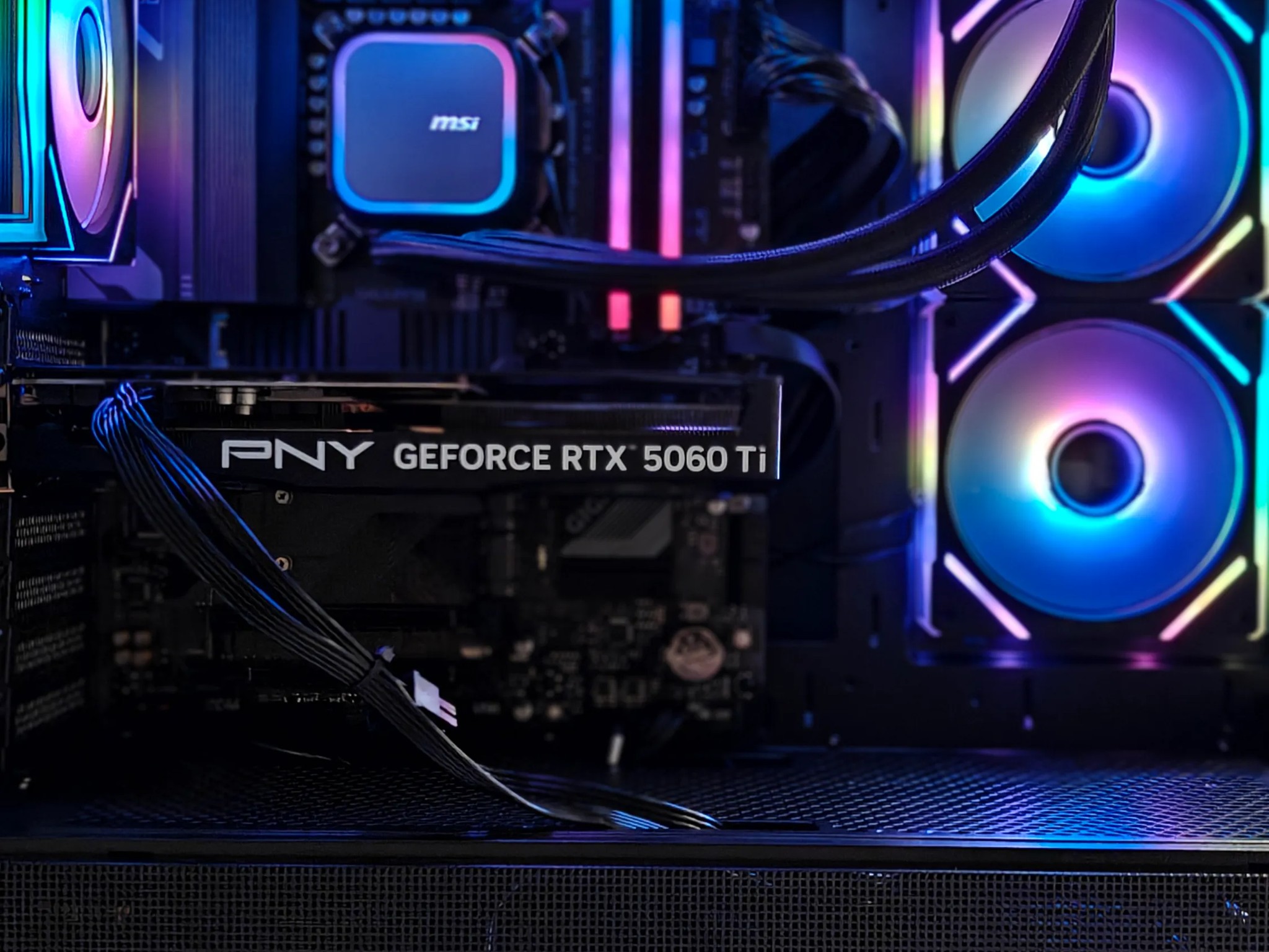 1440P - Nvidia GeForce RTX 5060 Ti 16GB - Intel Core i5 14600K - 32GB RAM - 1 TB PCIe Gen 4 SSD