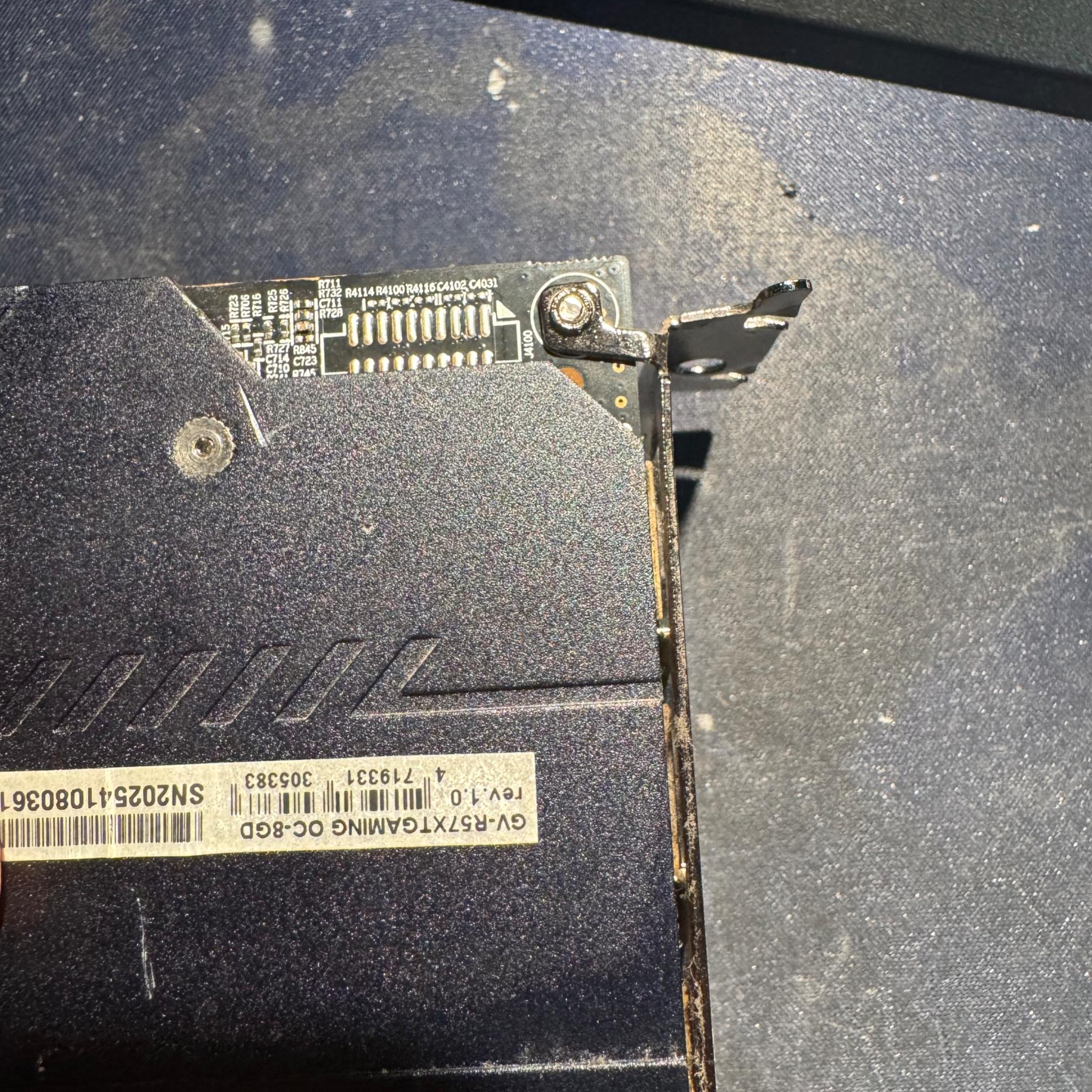 AMD RX 5700 xt 8 gb gigabyte
