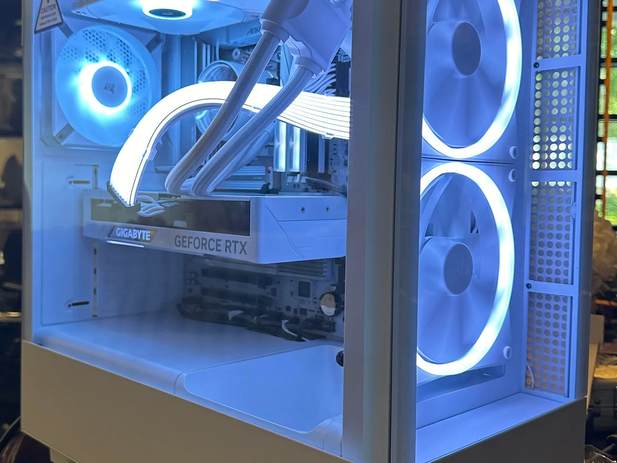 🧊White out🧊 4070 super, Ryzen 5 7600x, 32 Gb Ddr5 6000 MHz, 1 tb nvme ssd. PRICED TO SELL!