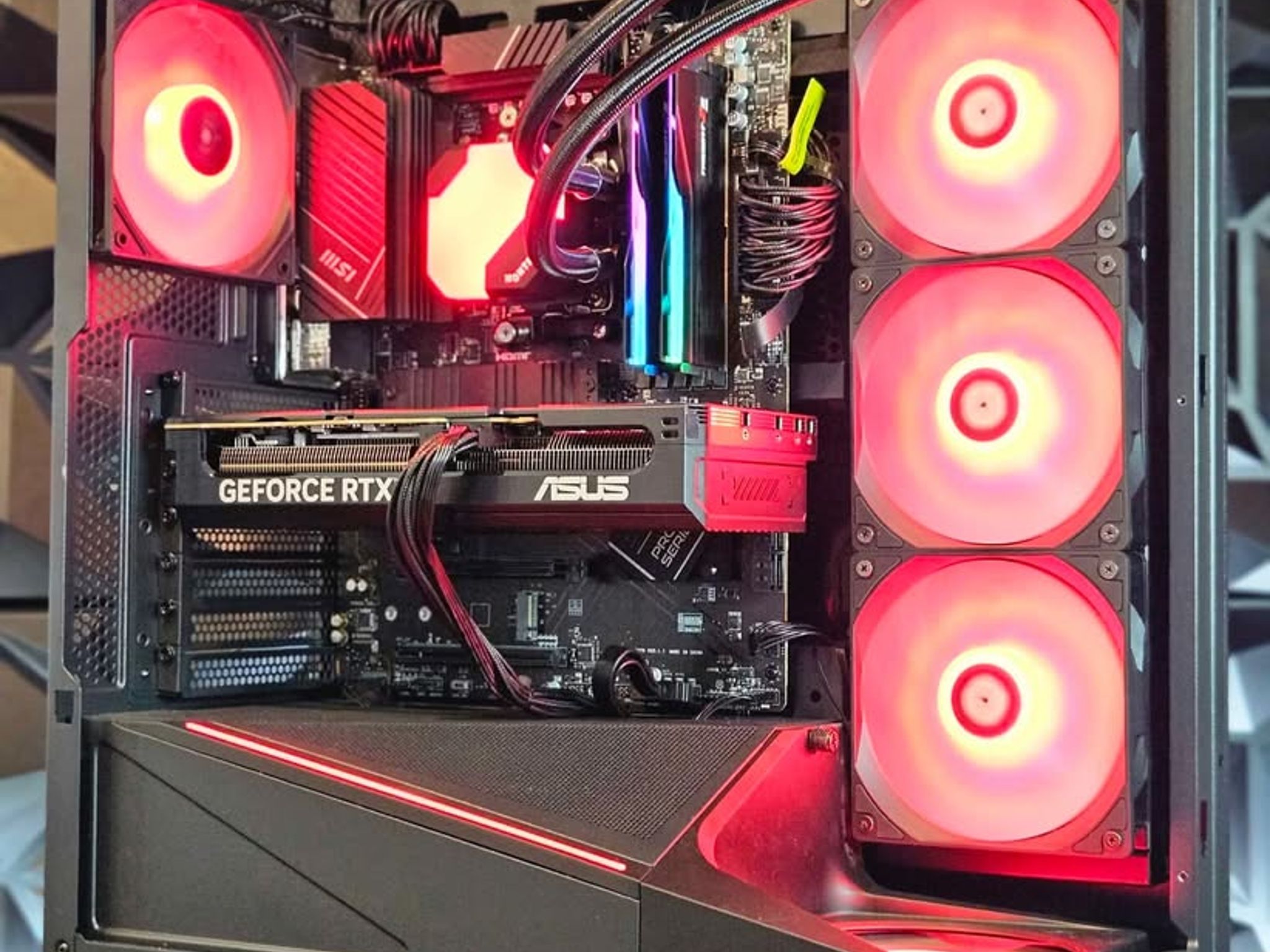 ⚪⚫️Stealth⚫️⚪ Gaming PC ( Ryzen 7 + RTX 4070 Super)