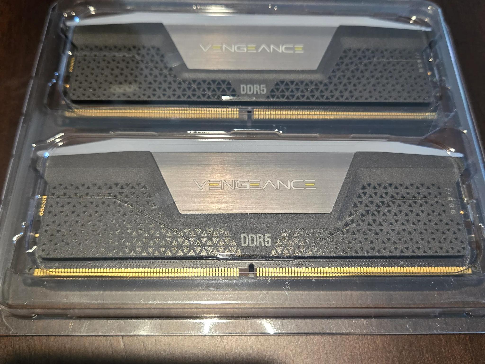 Corsair Vengeance RGB DDR5 32GB (16GBx2)