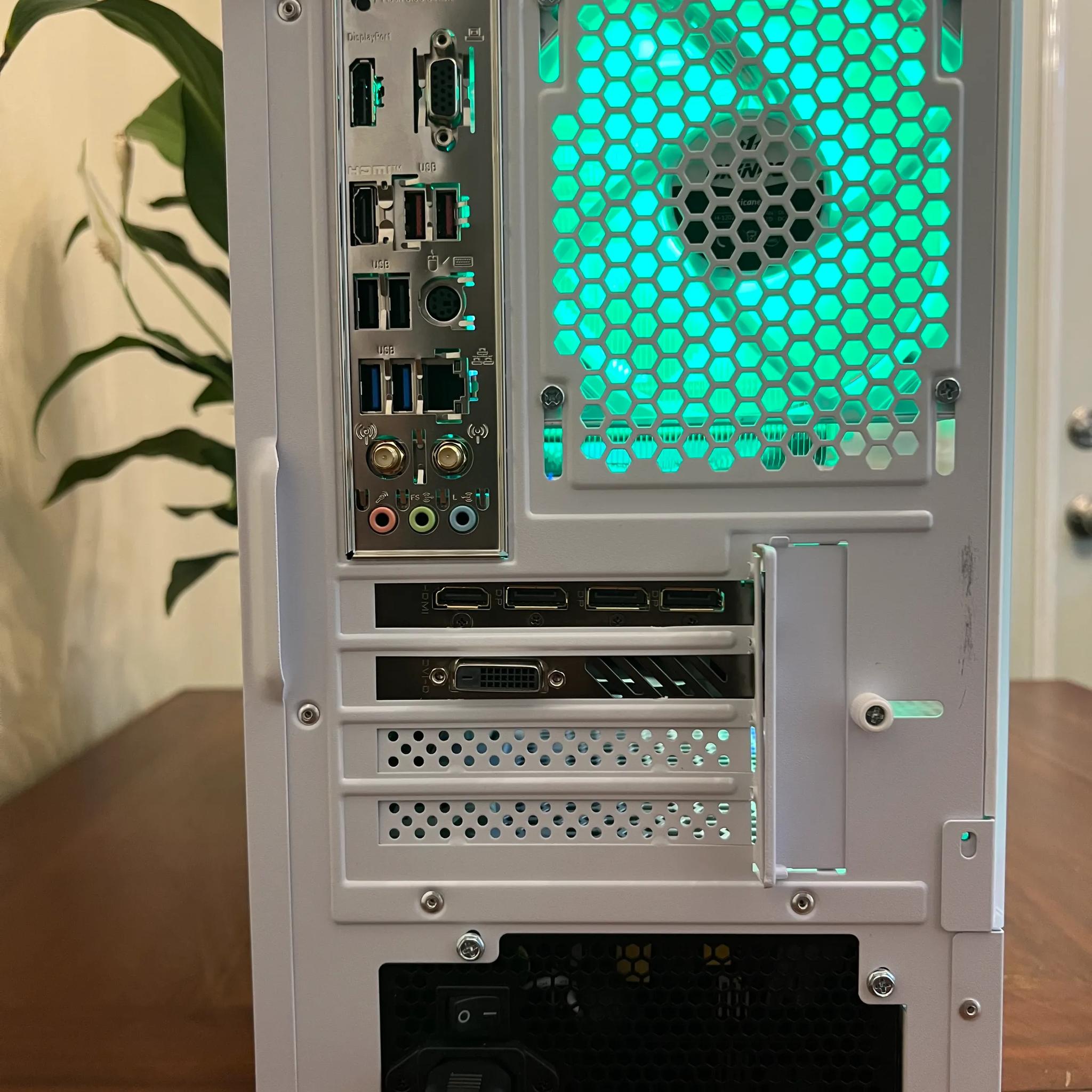 Gaming PC Nvidia GTX 1080 8gb 1tb SSD 16GB RAM WIFi+BT WINDOWS 11, Ryzen 5-5600