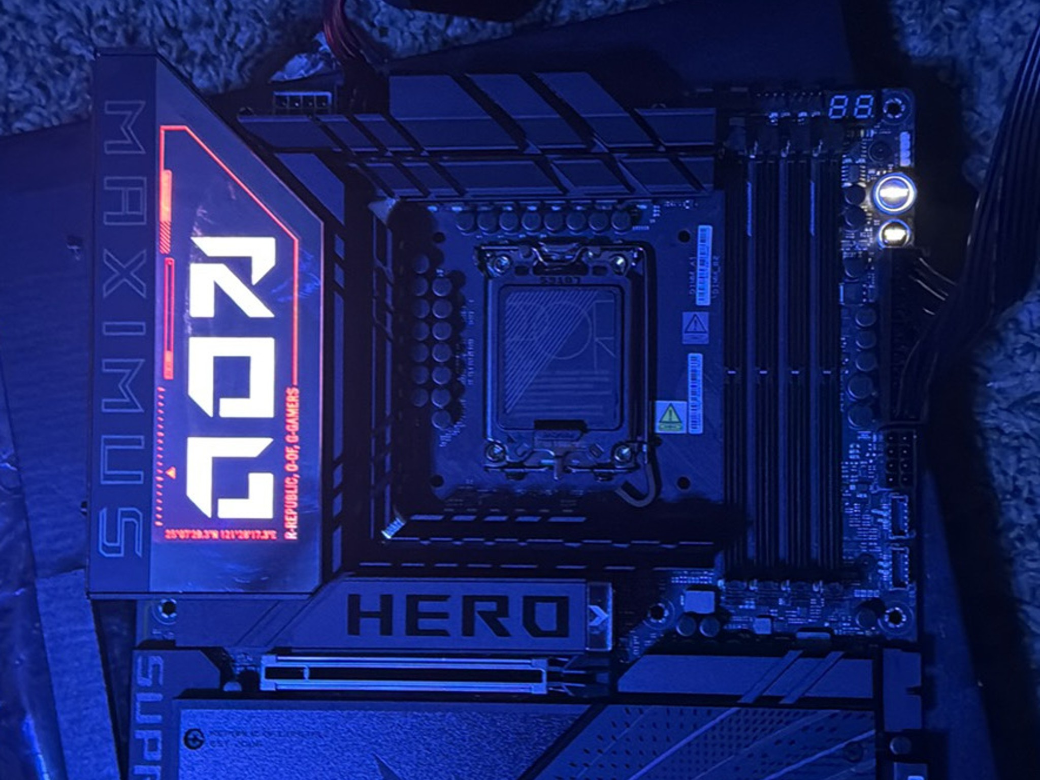 ASUS ROG MAXIMUS Z890 HERO Motherboard Open Box
