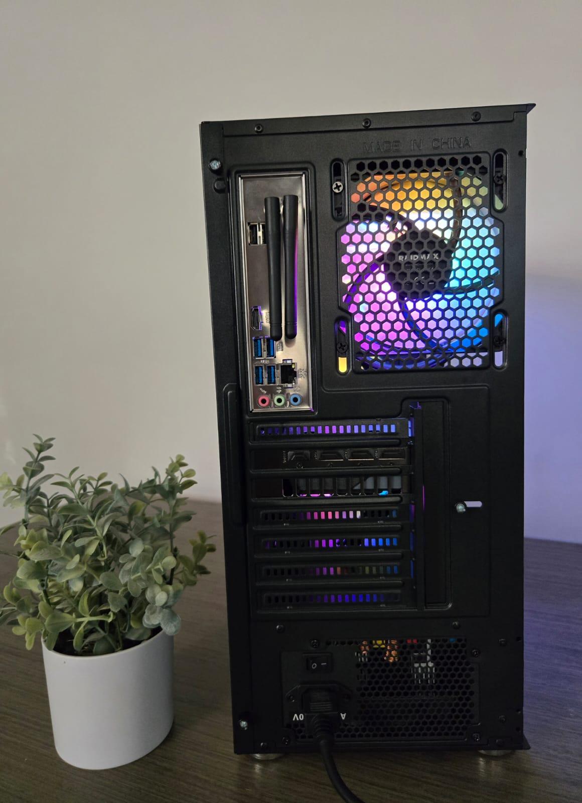 Black gaming pc, 5060 ti 8gb, 16gb ddr4, ryzen 5 5500
