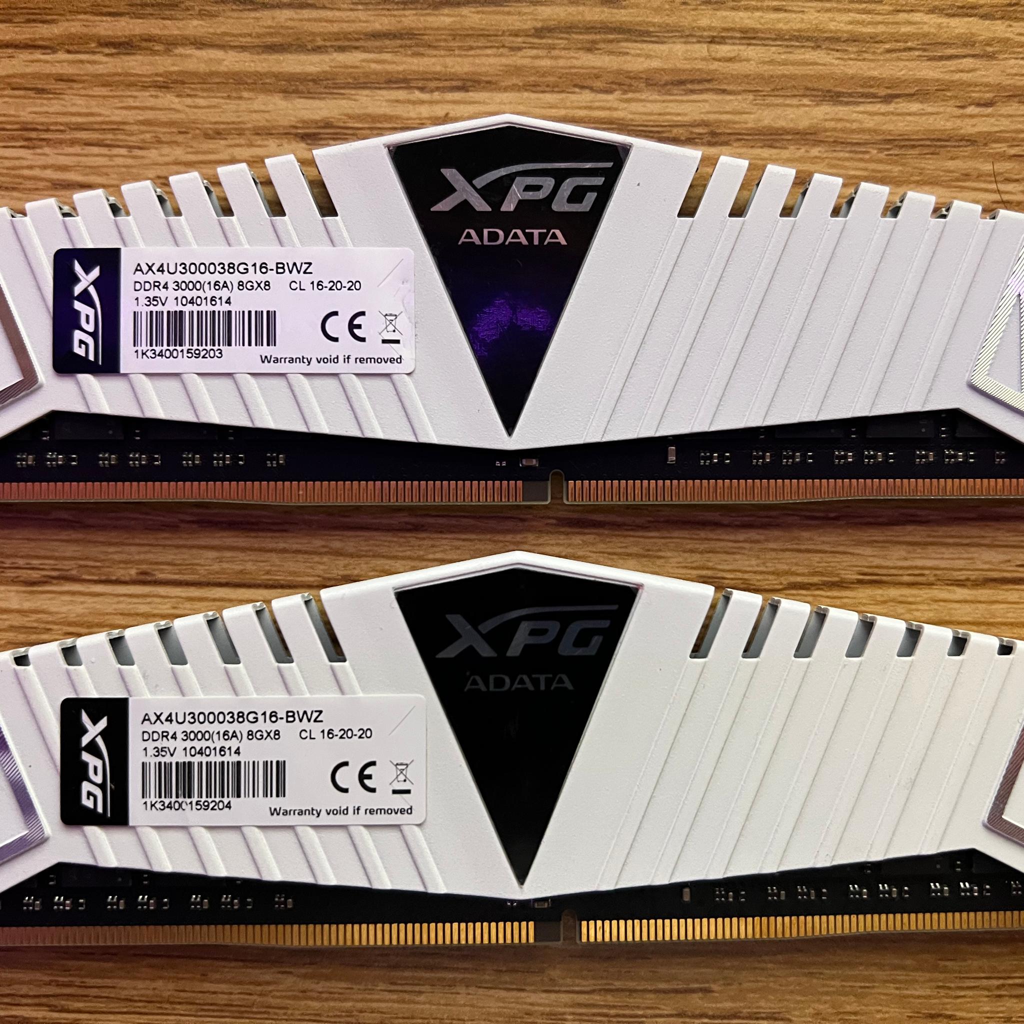 16GB (2x8GB) DDR4-3000MHz CL16 ADATA XPG RAM Memory White