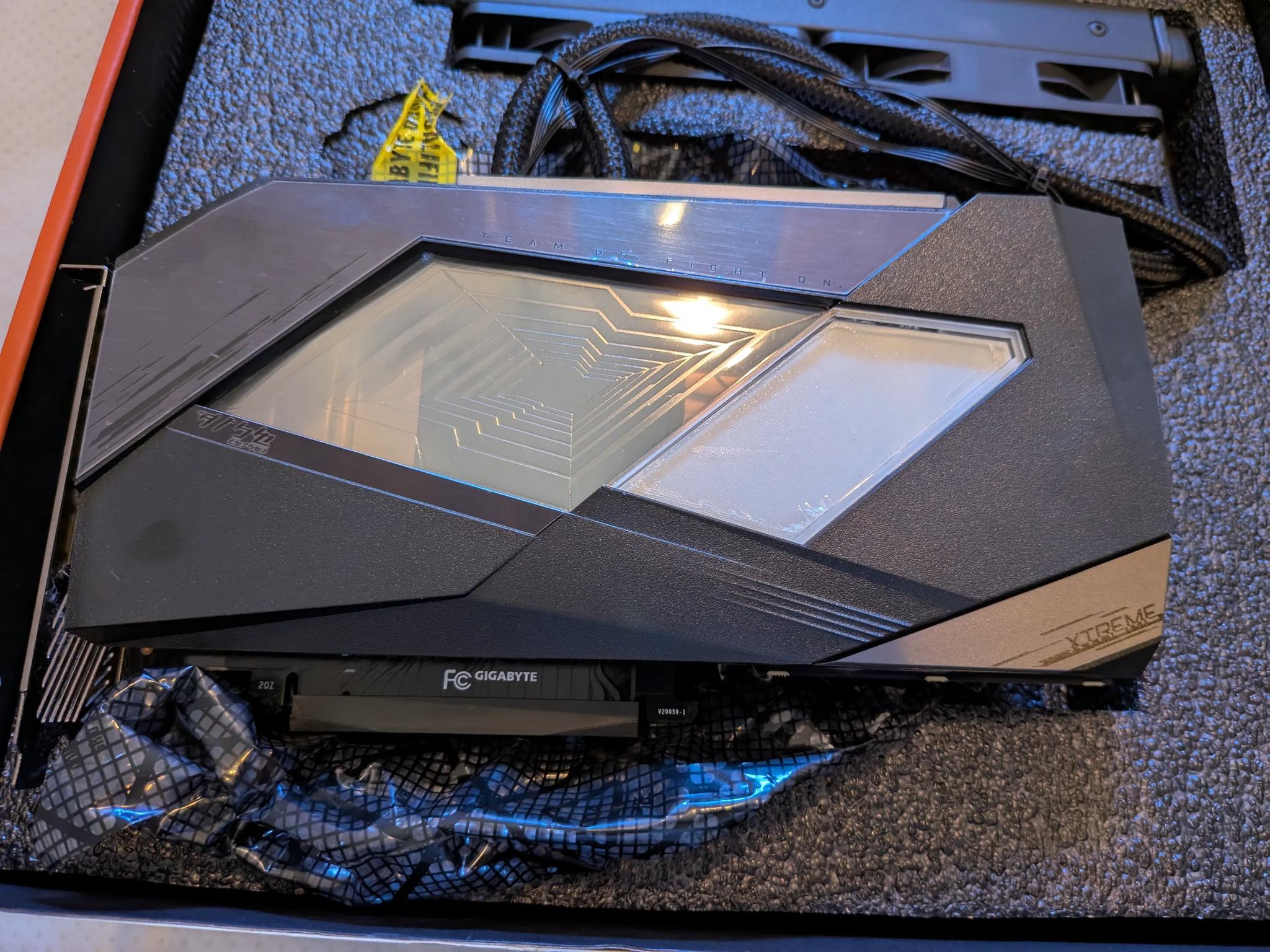 Gigabyte AORUS RTX 3080 Xtreme Waterforce V2 10GB