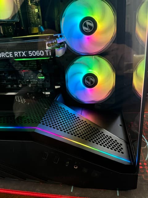 Custom Gaming PC  5060ti 16GB  and 9700X