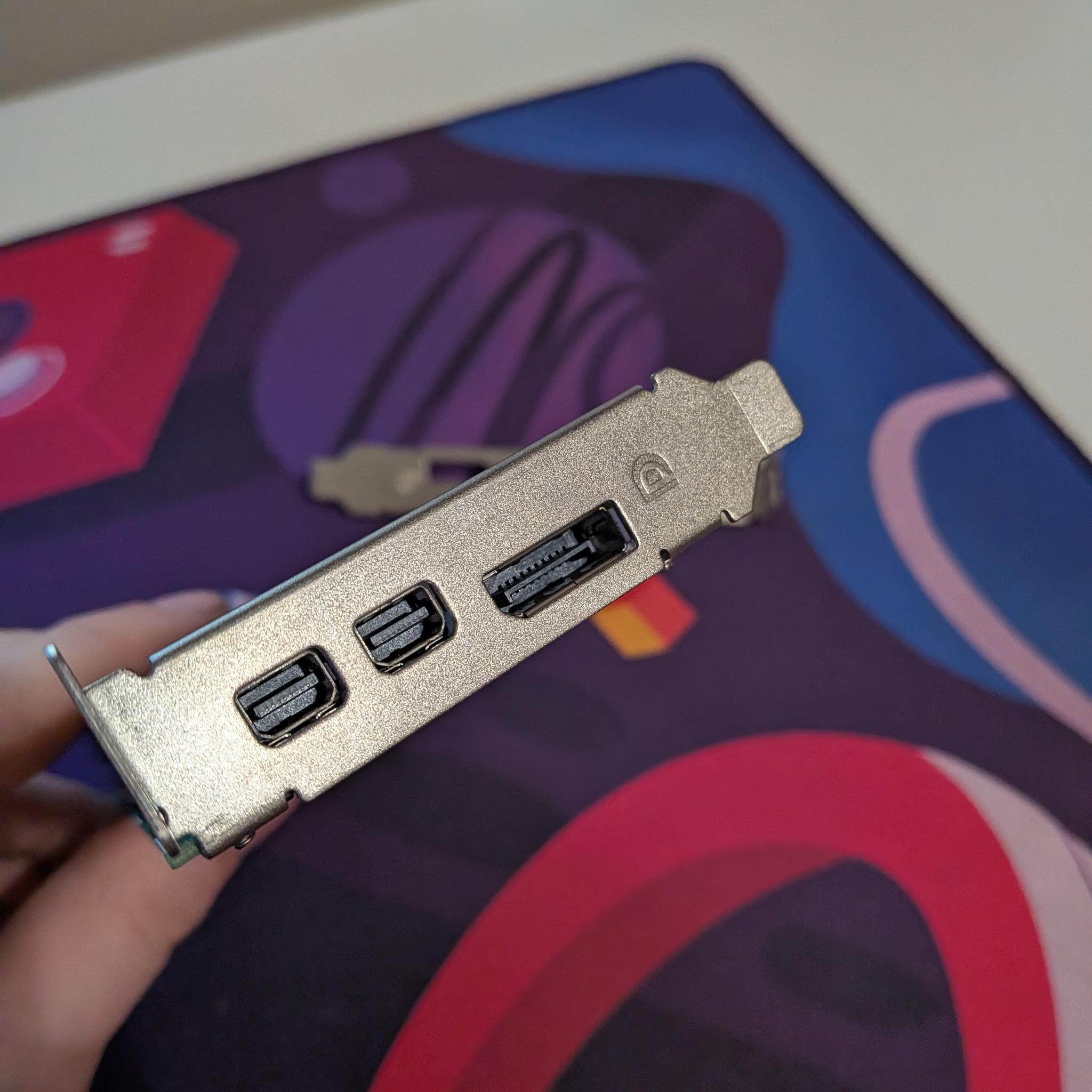 DELL R9J9P AMD Radeon RX 550 4GB GDDR5 PCIe Graphics Card Low/Full Profile Display Port