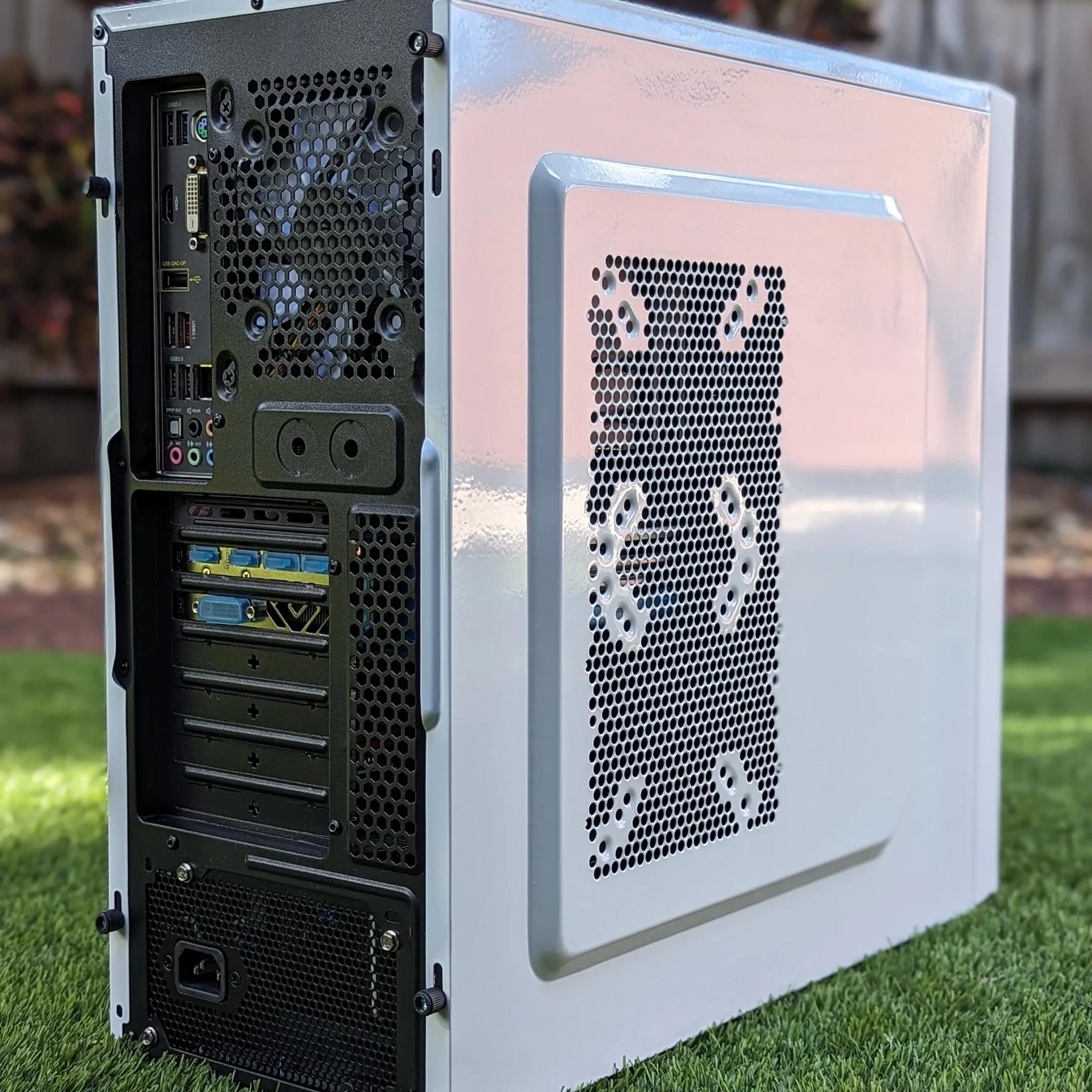 Frosty Vibe PC Ryzen 5 2600 32GB RAM RX 580 8GB 512GB SSD 2TB HDD