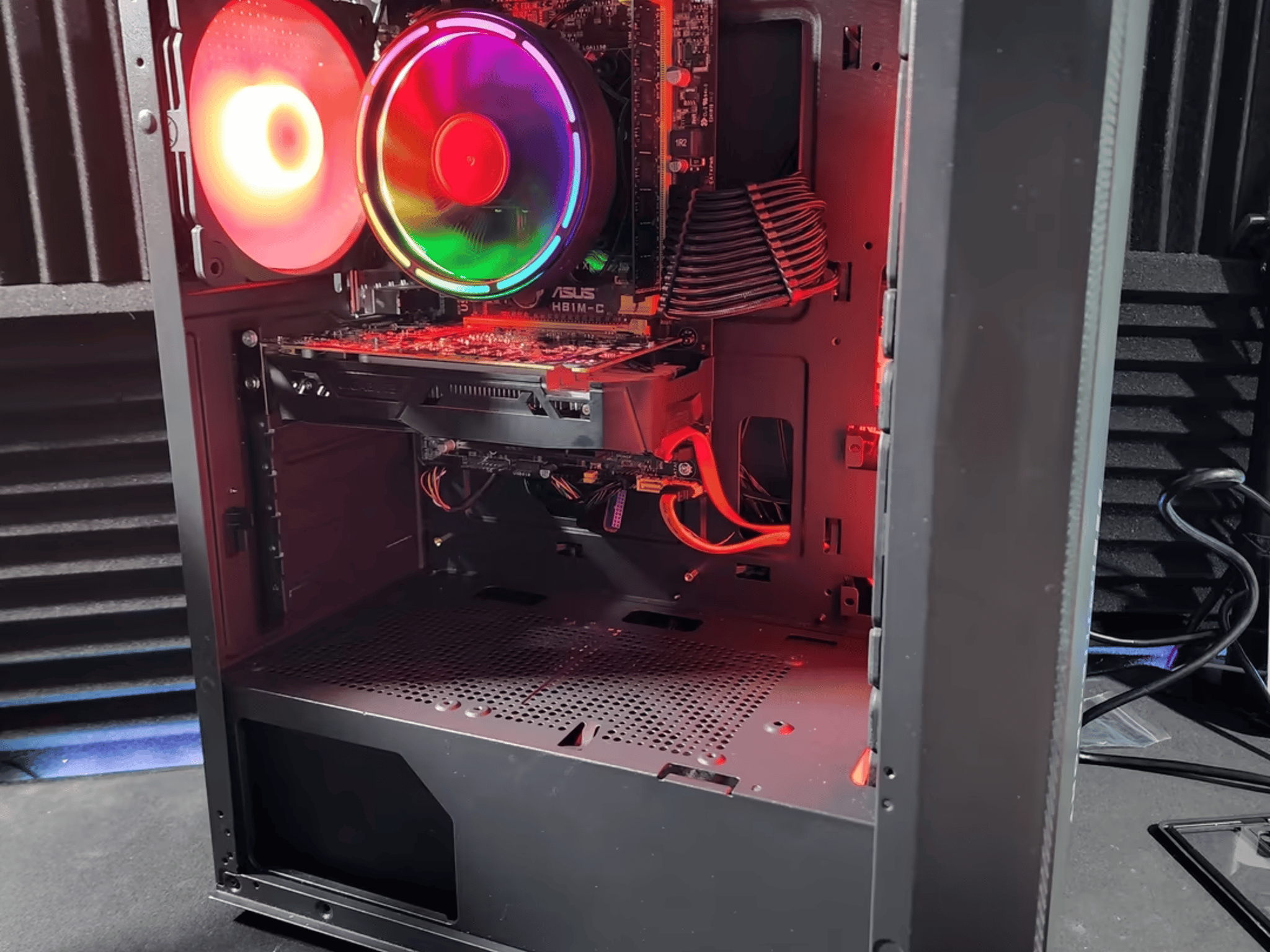 GreyScaled | i5 4590S - GTX 1050TI - 120GB SSD 1TB HDD 