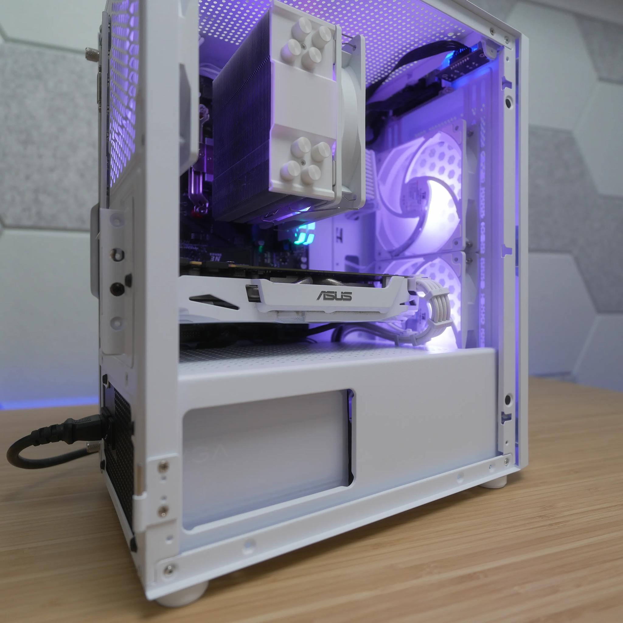 White Gaming PC (Ryzen 7 + Gtx 1070