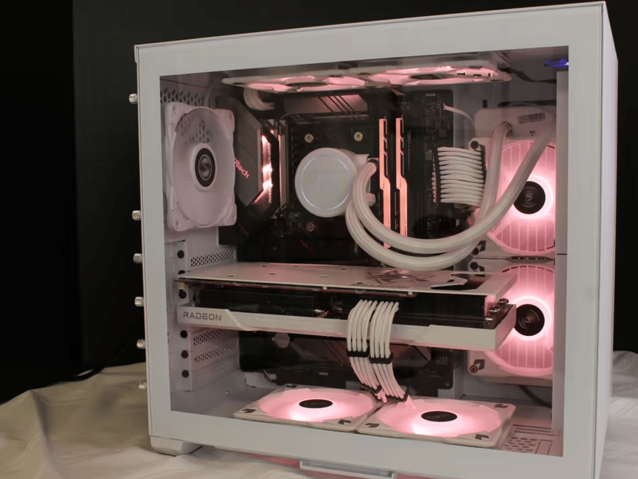 All-White Gaming PC | Ryzen 5 5600x & RX 6700XT