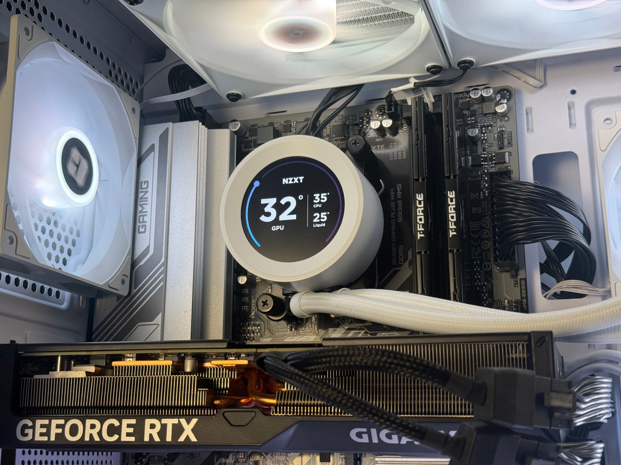 ❄️ FROST Gaming PC | RTX 4070 Ti SUPER 16GB | Ryzen 7 7700X