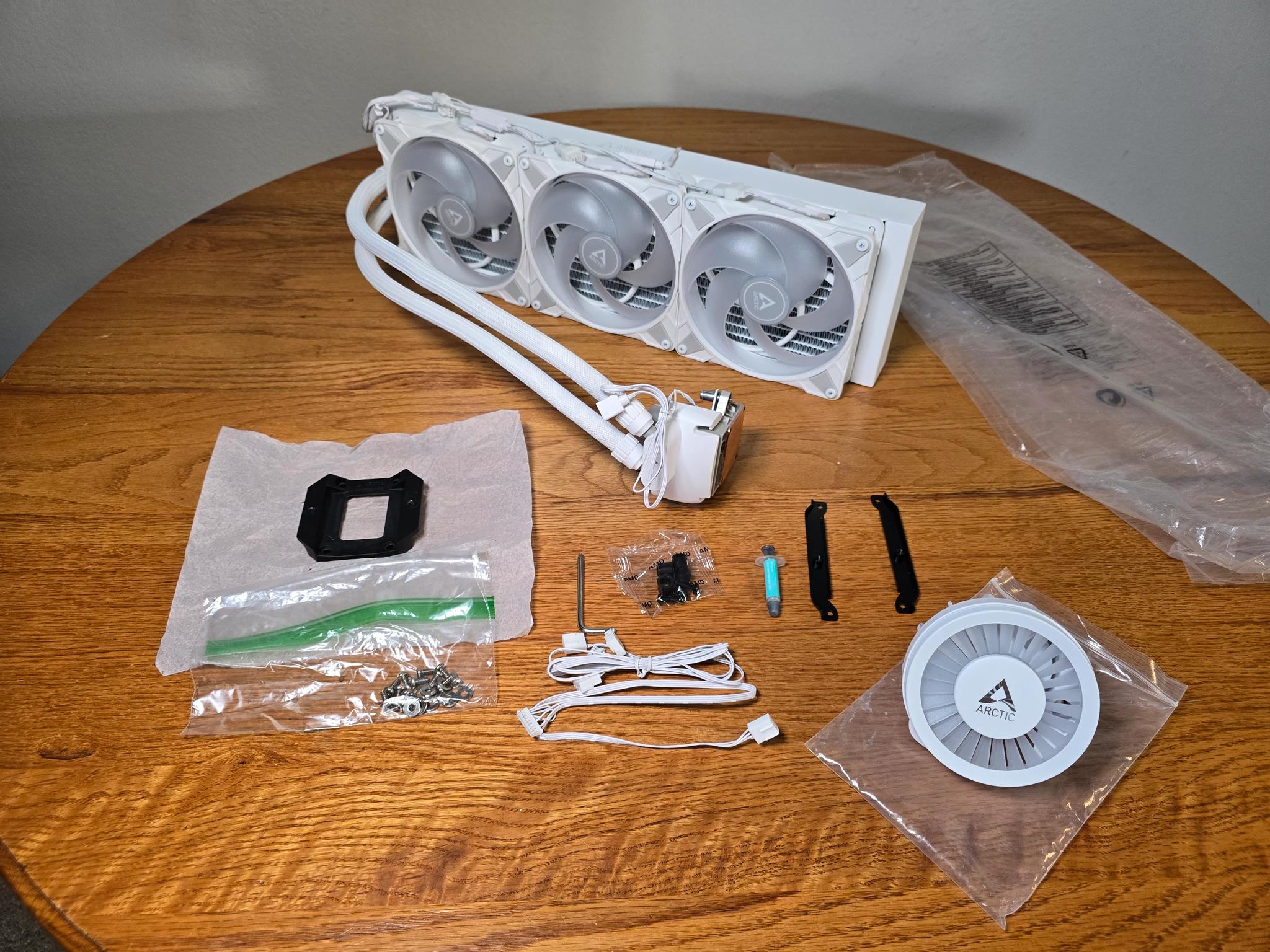 Like New ARCTIC Liquid Freezer III 420 A-RGB (White) AIO Liquid Cooler !!