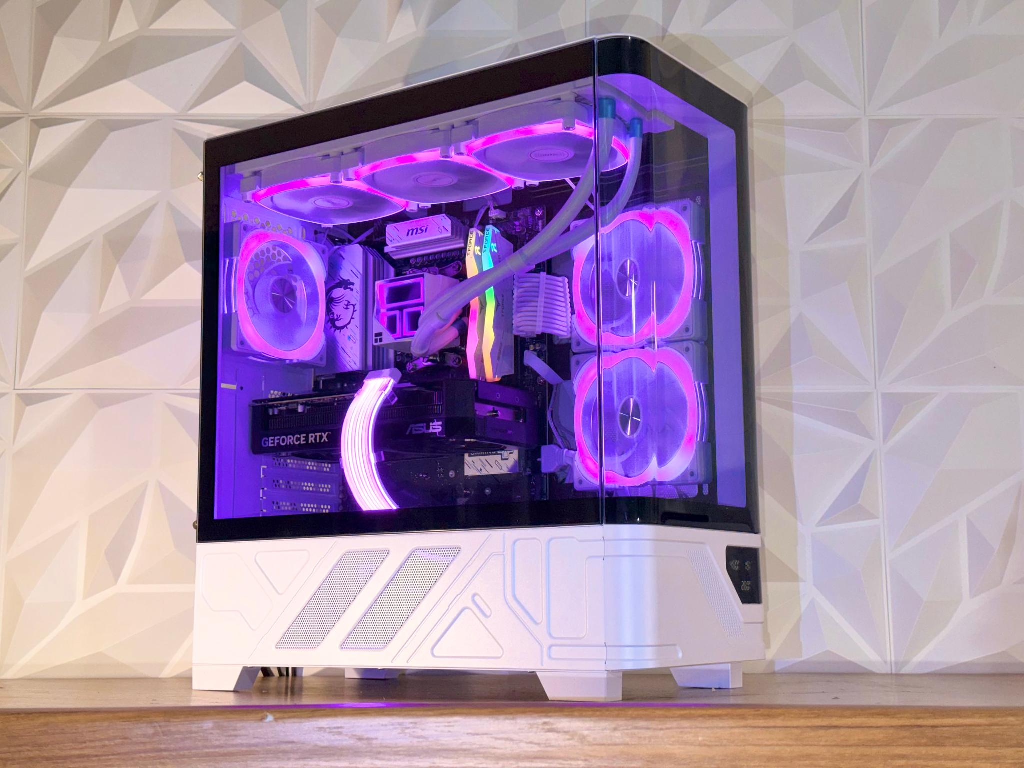 ❄️Ryzen 7600X3D + 9070XT/RTX 5070 |DDR5| 1TB SSD | Windows 11 Pro ❄️ “AURORA CUBE” LCD Showcase PC