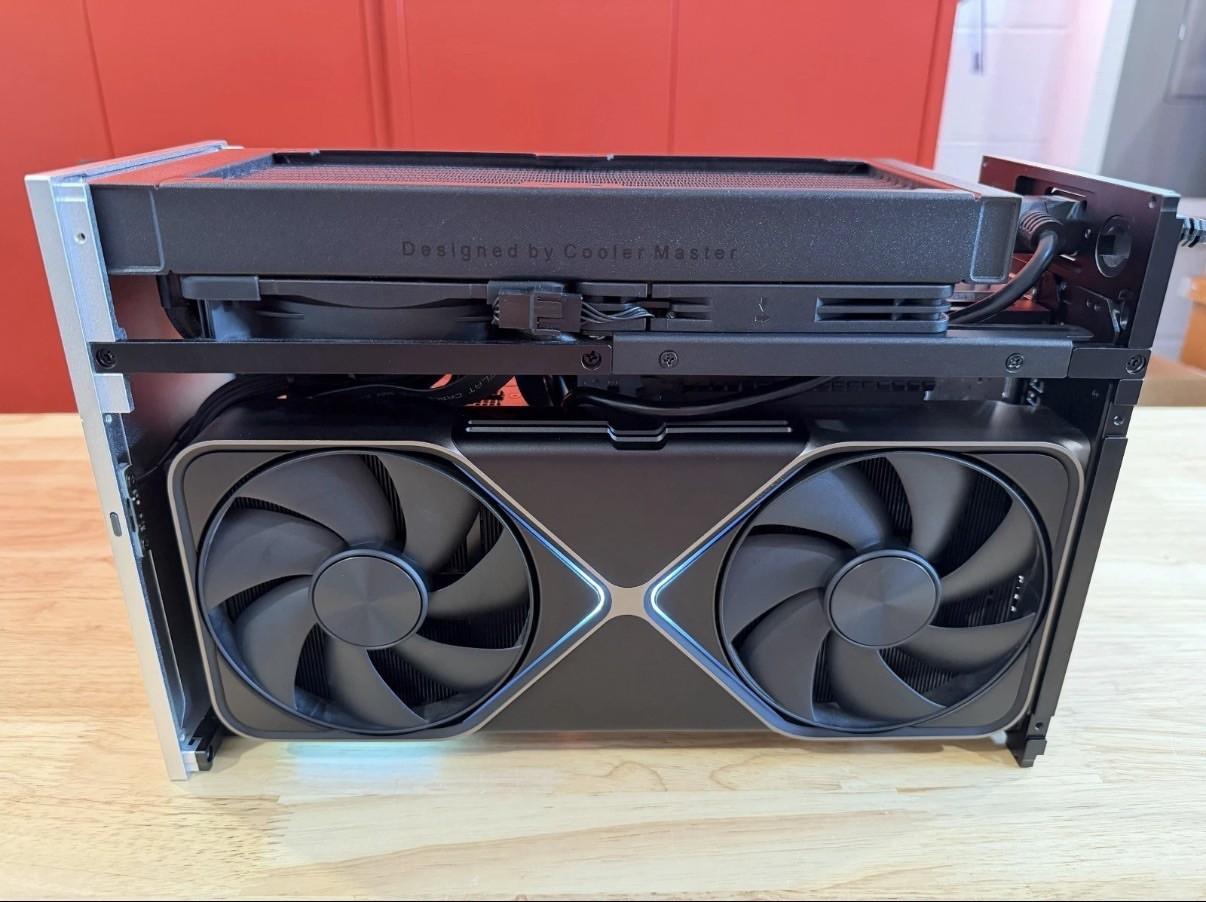 FORMD T1 | RTX 5080 | Ultra 7 265KF | 8TB NVME SSD | 128GB Ram
