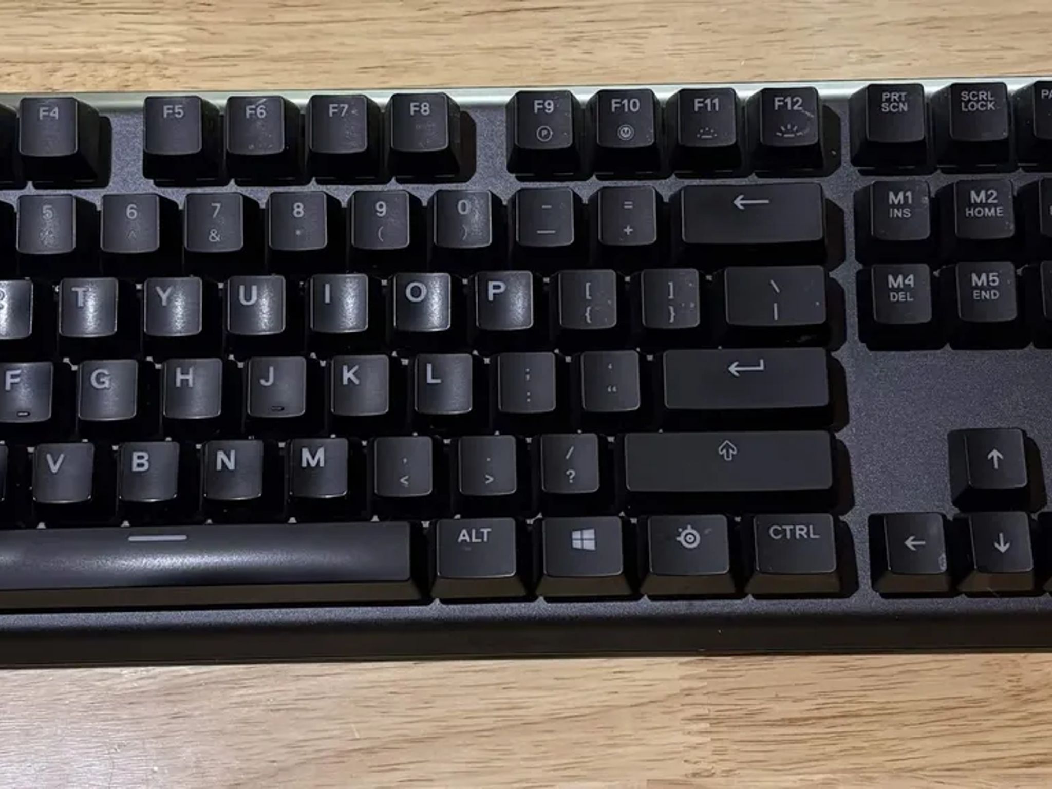SteelSeries Apex 5 Full-Size Gaming Keyboard | Wired | OLED Display