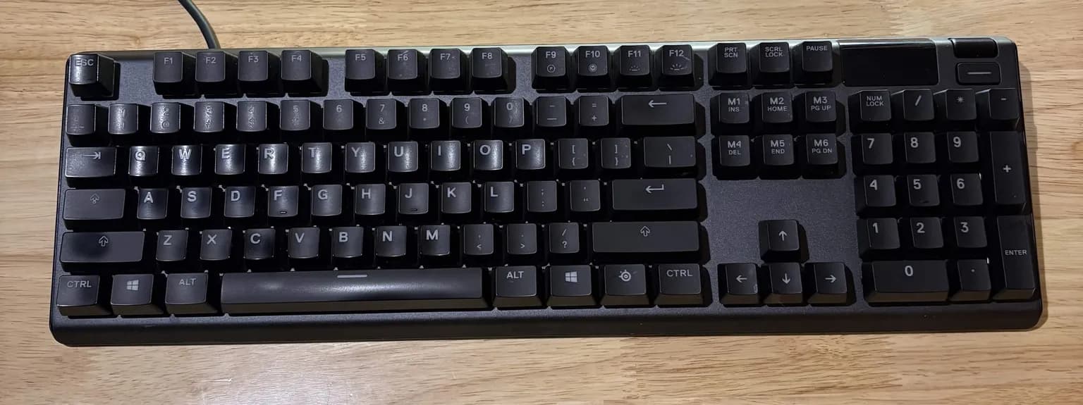 SteelSeries Apex 5 Full-Size Gaming Keyboard | Wired | OLED Display