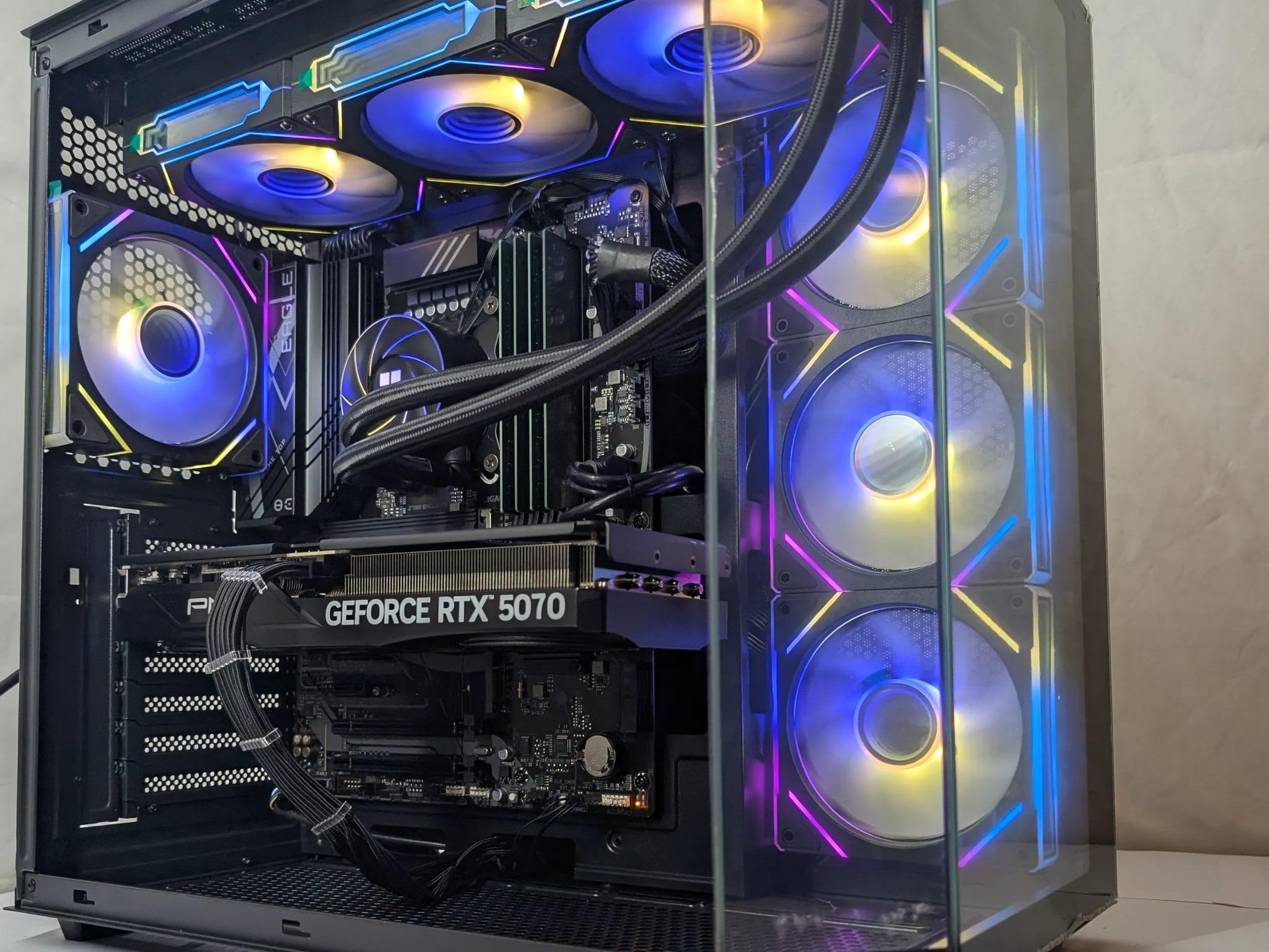 RTX 5070 | I7 12700 | 64GB DDR5 | Z790 motherboard | 360mm AIO | Windows 11 home