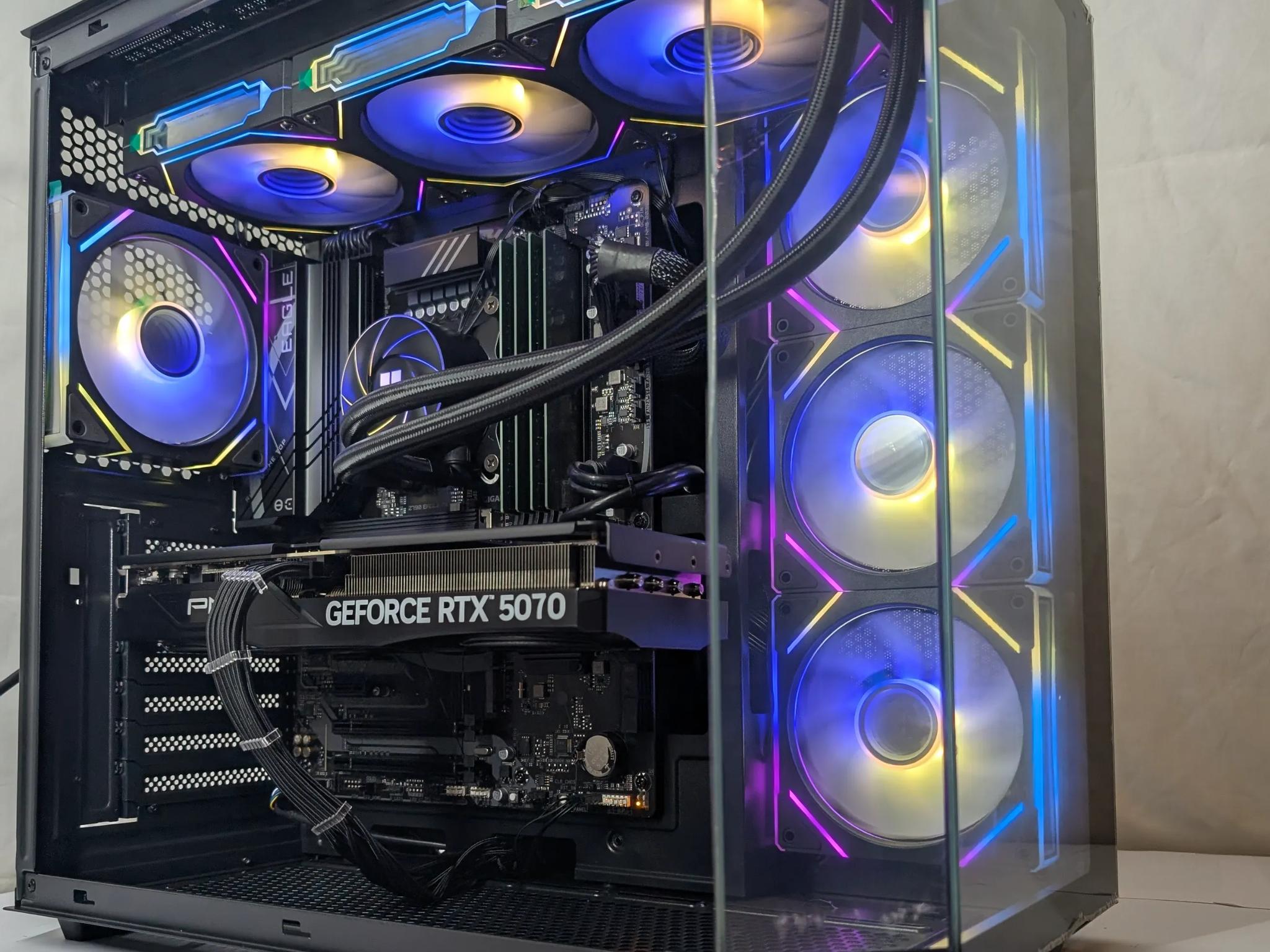 RTX 5070 | I7 12700 | 64GB DDR5 | Z790 motherboard | 360mm AIO | Windows 11 home